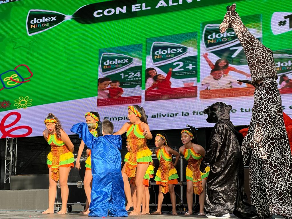 Presentación de los grupos infantiles.