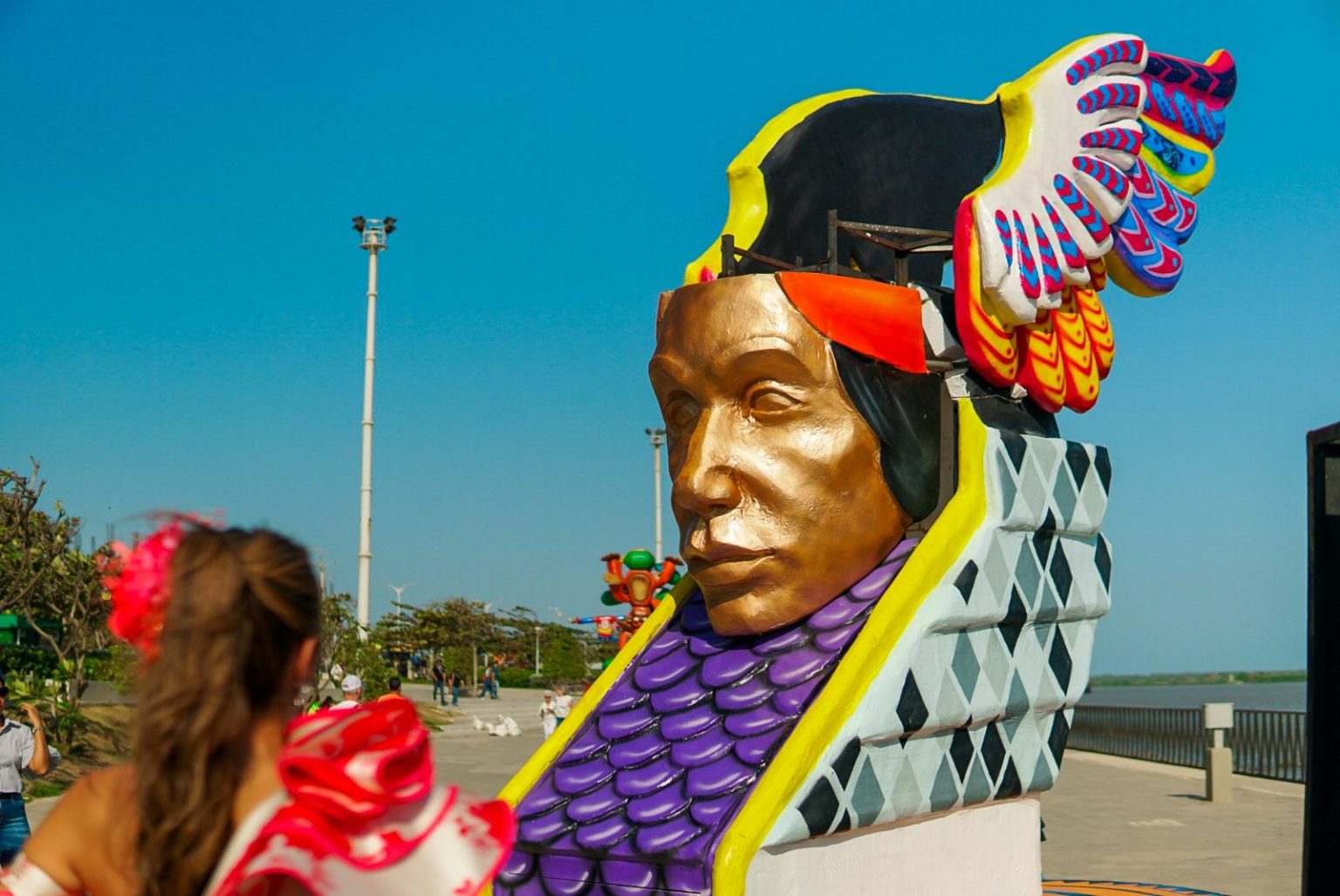 Macrofigura en el Gran Malecón