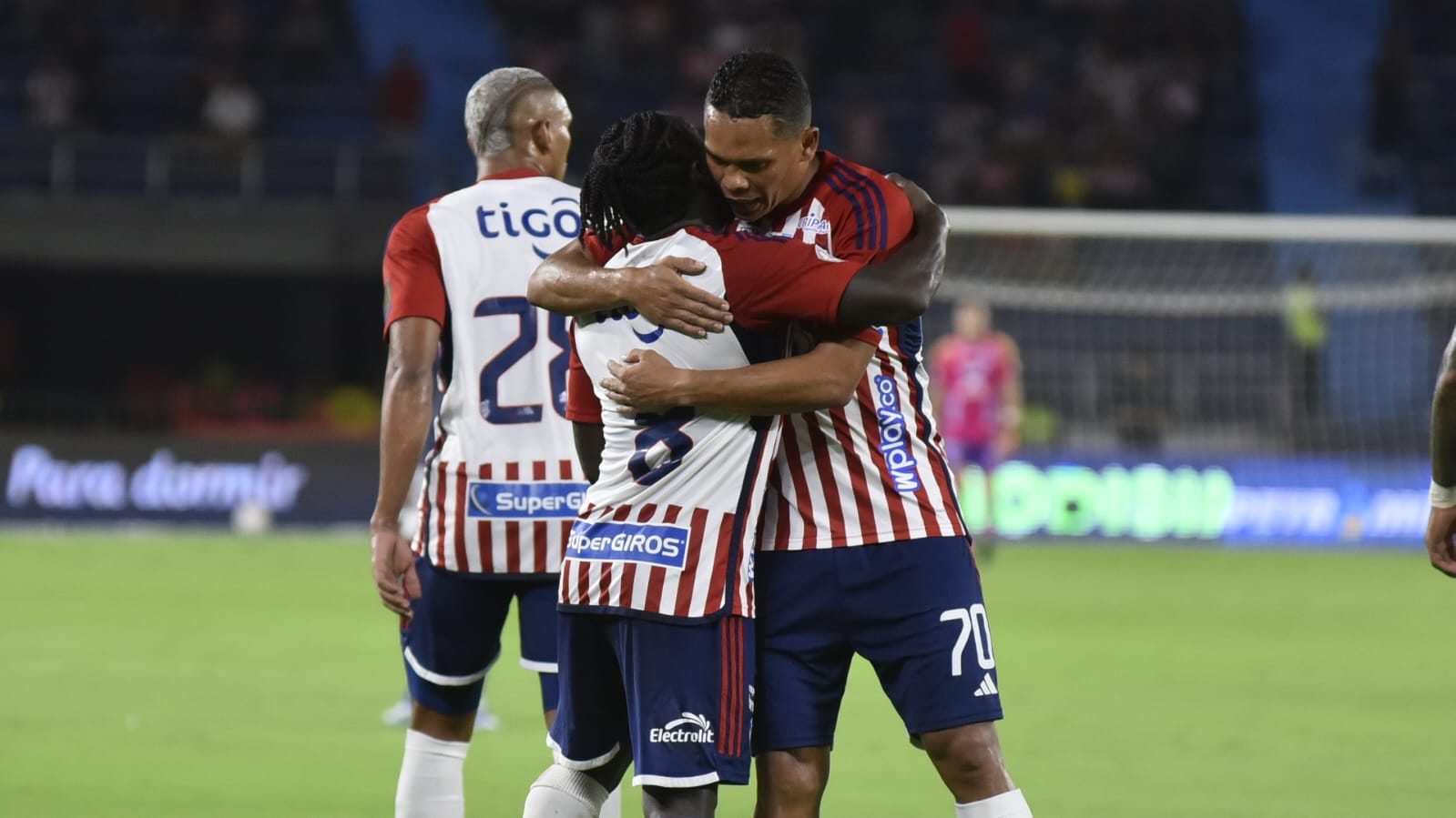 Celebración del equipo 'Tiburón'. 