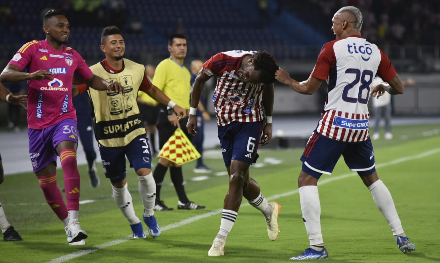 Celebración del gol de Didier Moreno. 