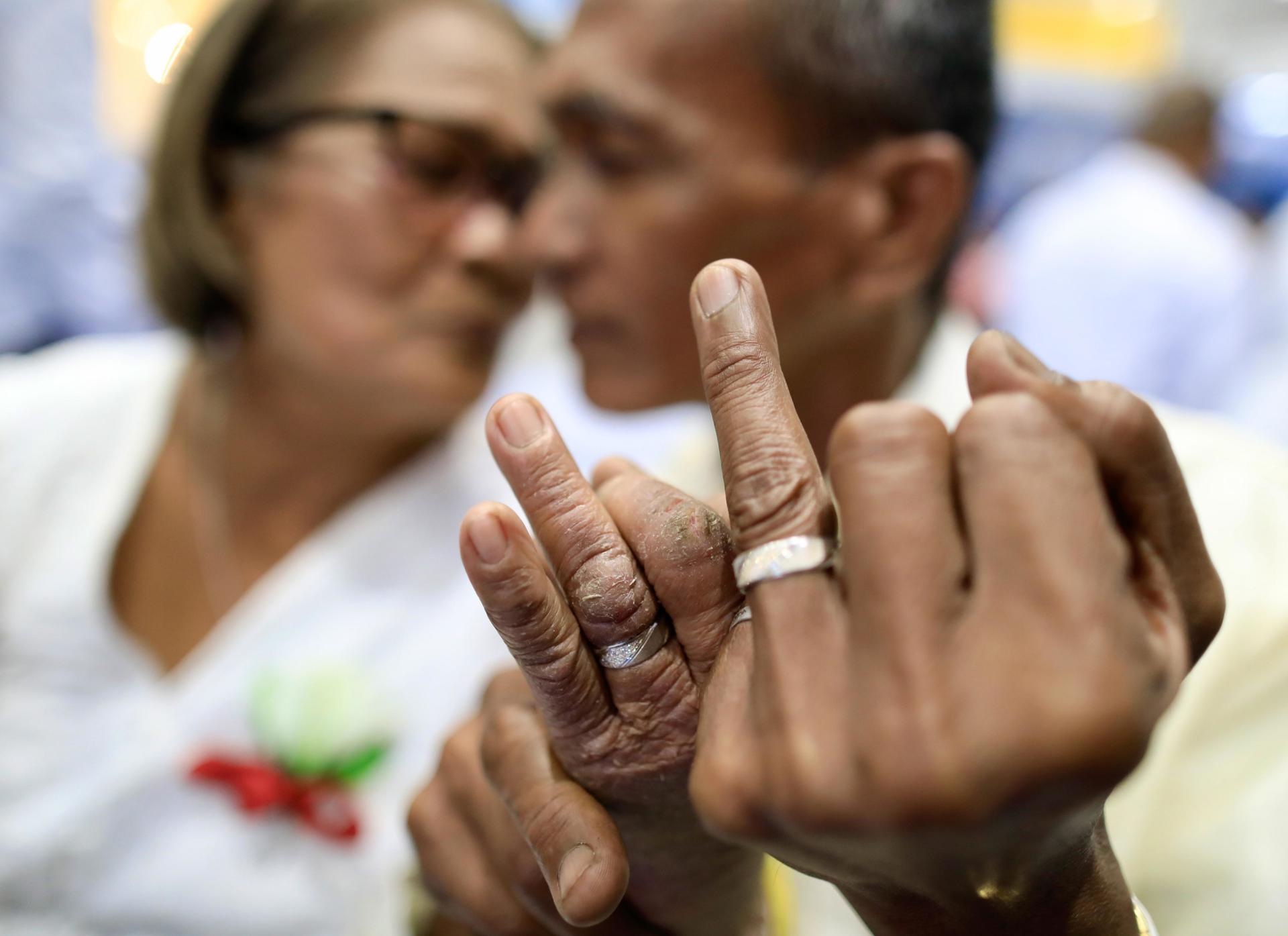 En Bacoor también se realizaron matrimonios colectivos.