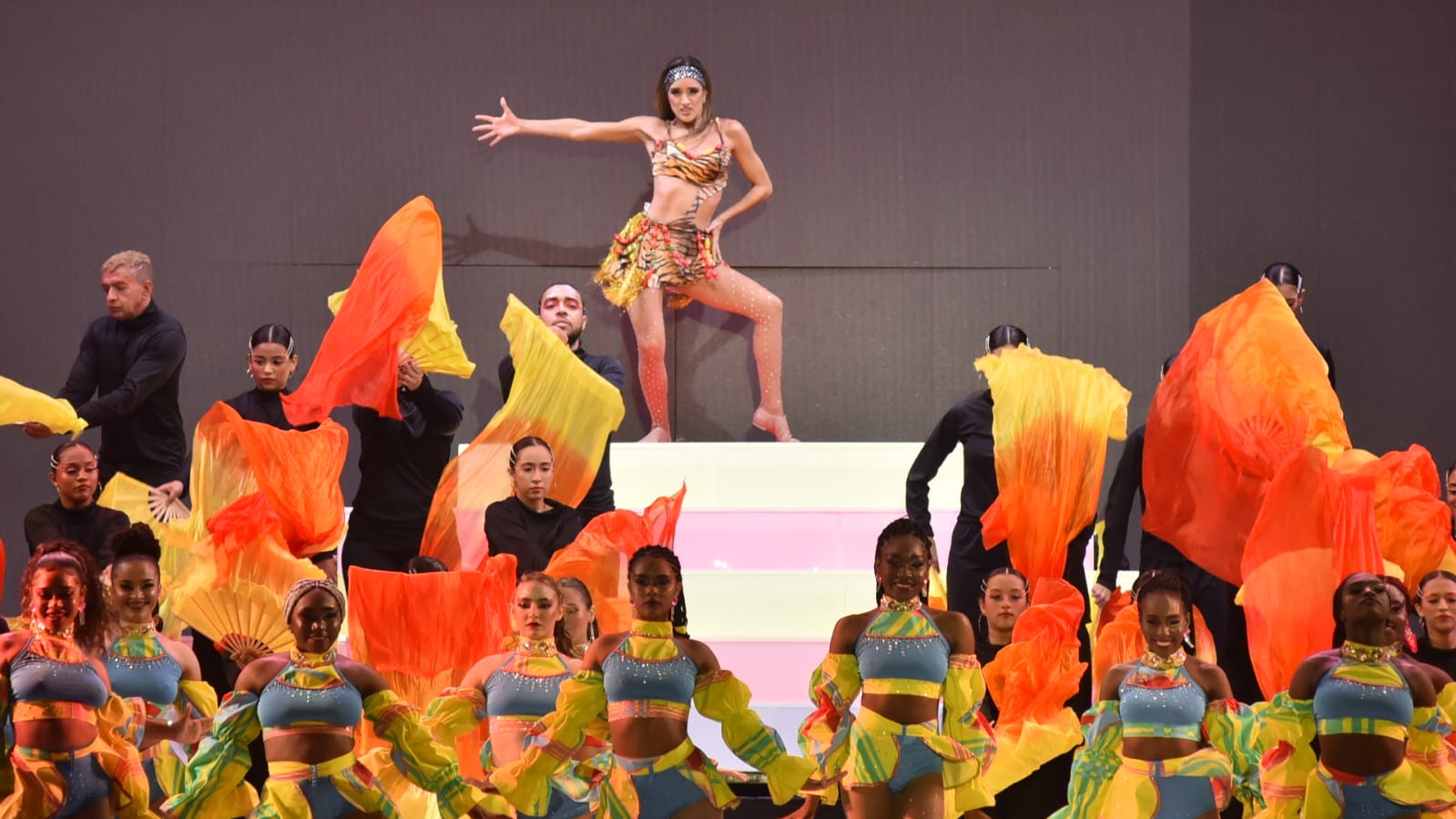 La Reina del Carnaval, Melissa Cure, volvió a mostrar sus dotes para el baile. 