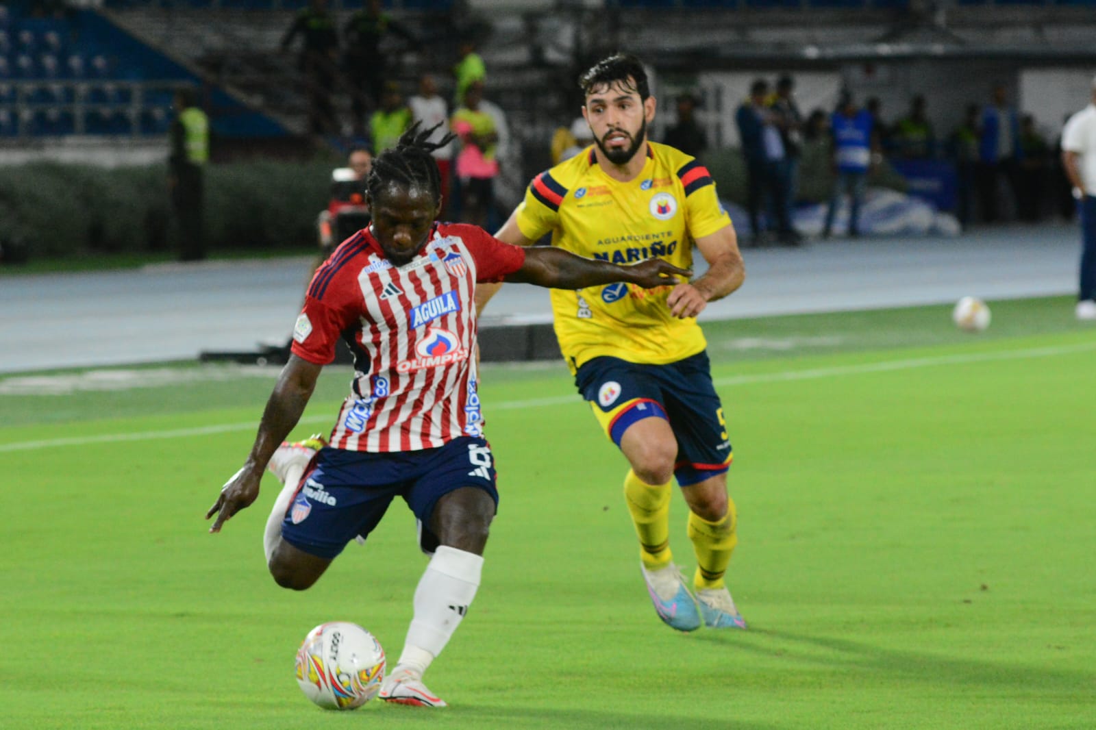 Yimmi Chará marcó el segundo gol del Junior, su tercero en el campeonato. 