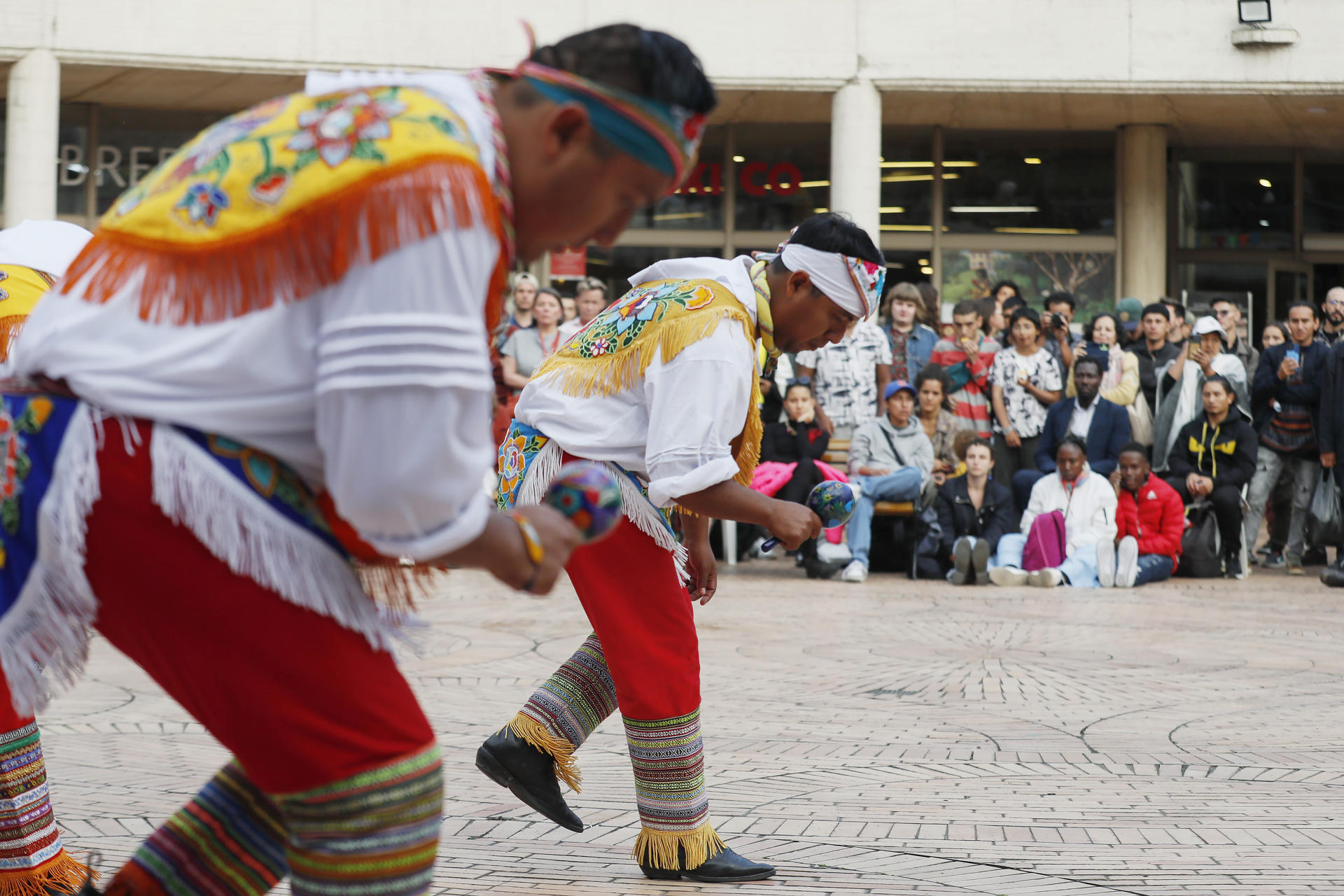 Los Voladores de Papantla un circo diferente