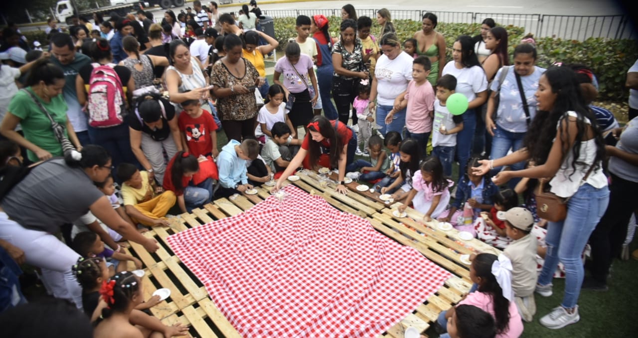 Los niños estuvieron acompañados por sus familiares.