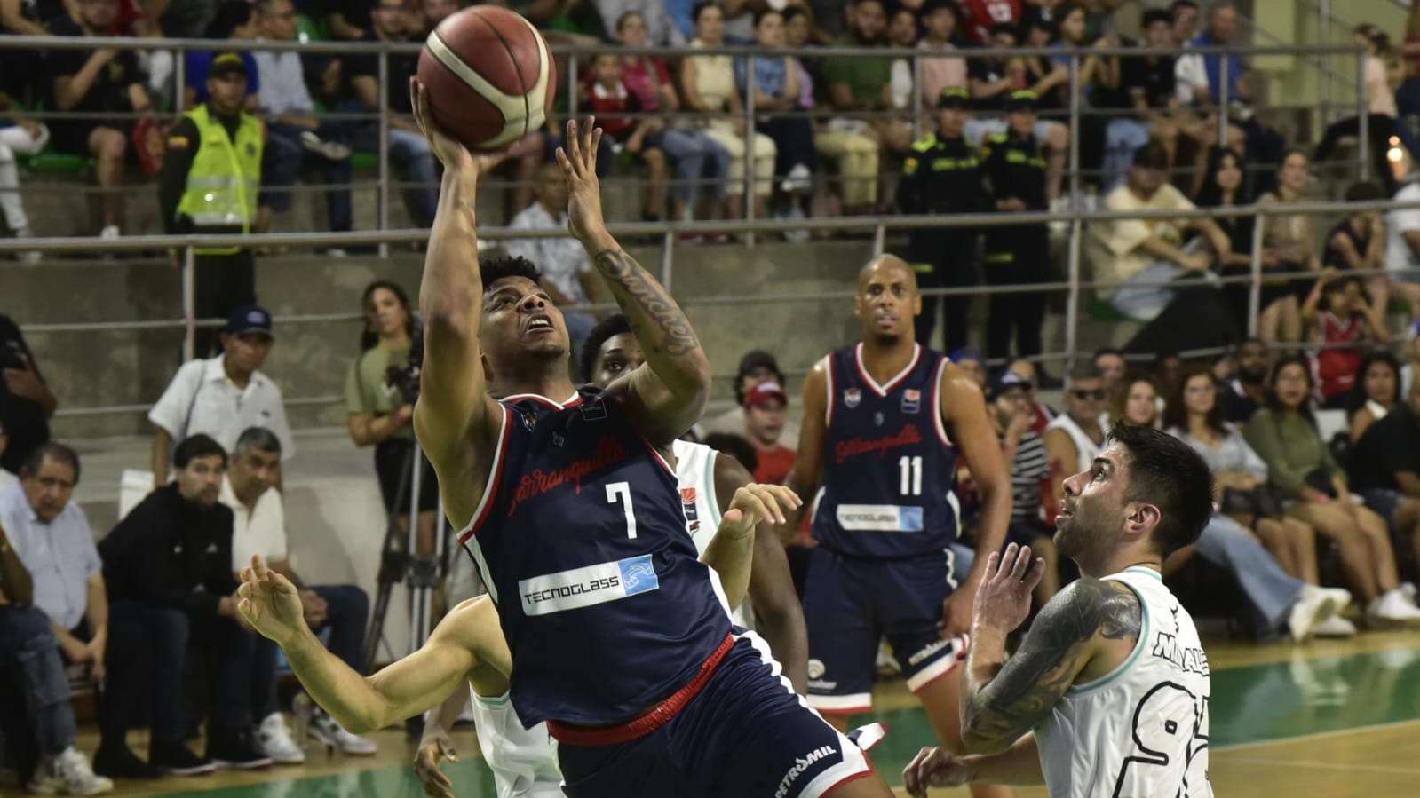 El panameño Amílcar Sánchez tuvo una gran actuación en el cuarto juego de la final. 