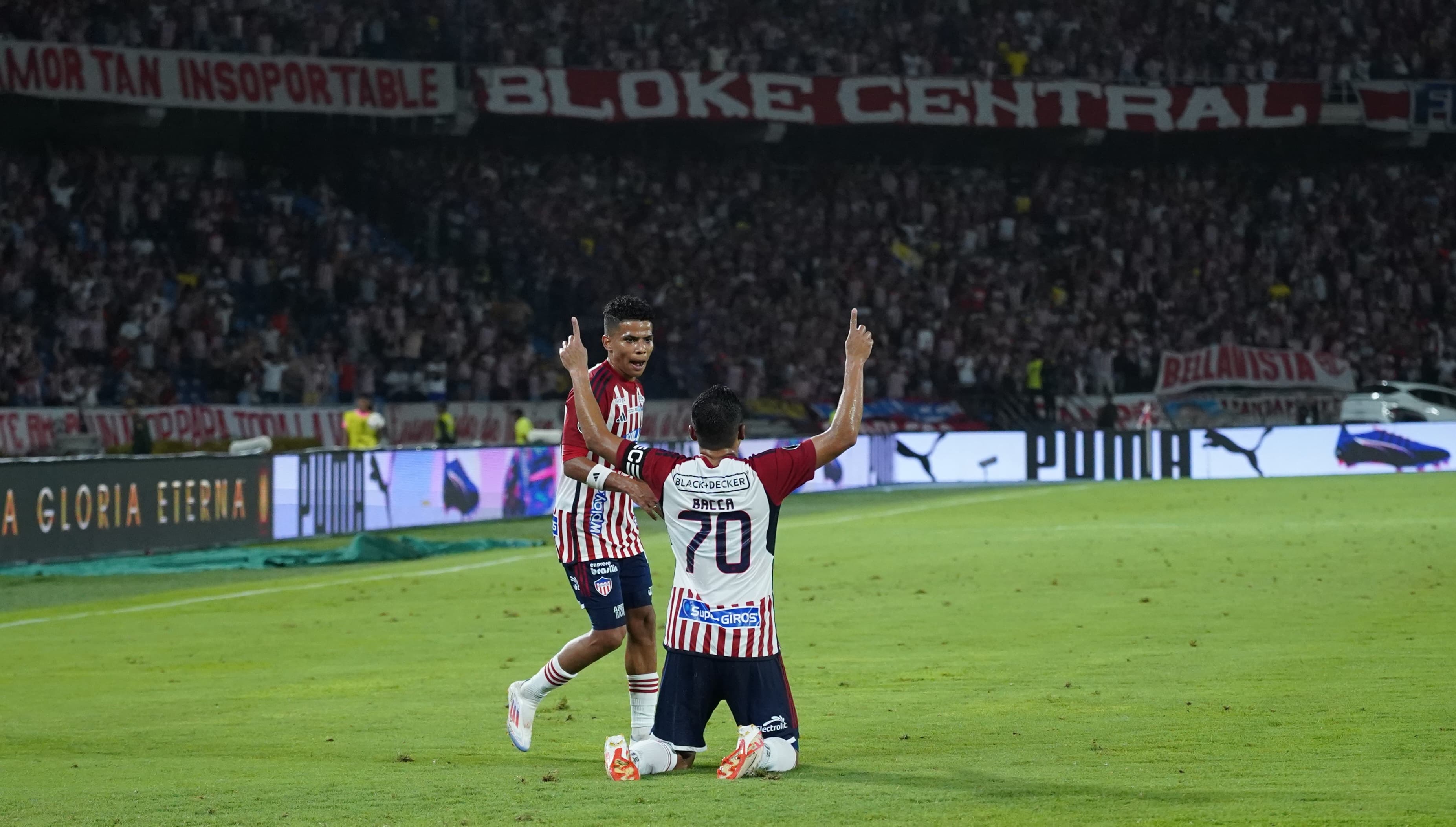 Aspecto del partido esta noche en el Metropolitano. 