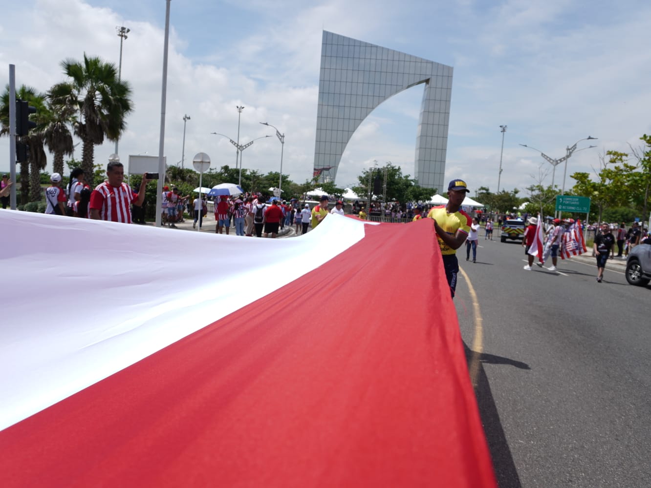 Sena aportó 4 kilómetros de la bandera.