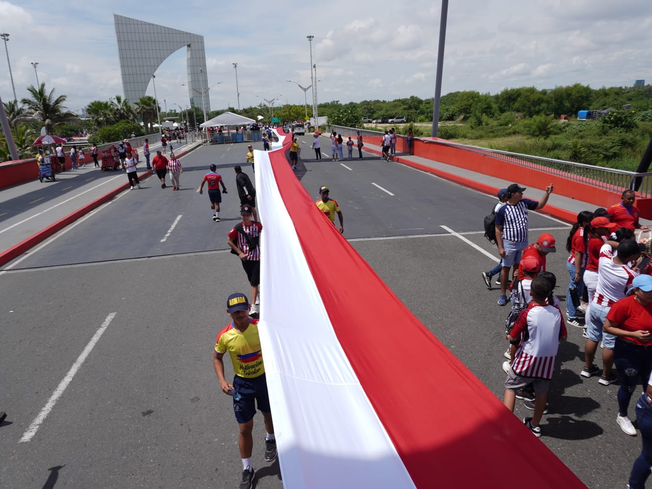 10,2 kilómetros mide la bandera.