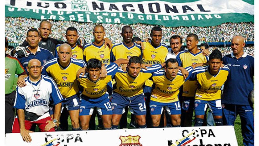 Junior campeón en 2004-II. La quinta estrella.