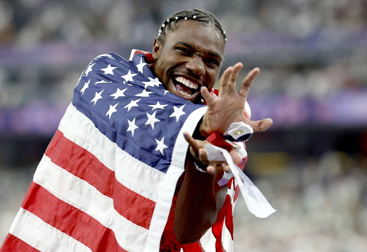 Noah Lyles ganó los 100 metros planos con un registo de 9.79 segundos.