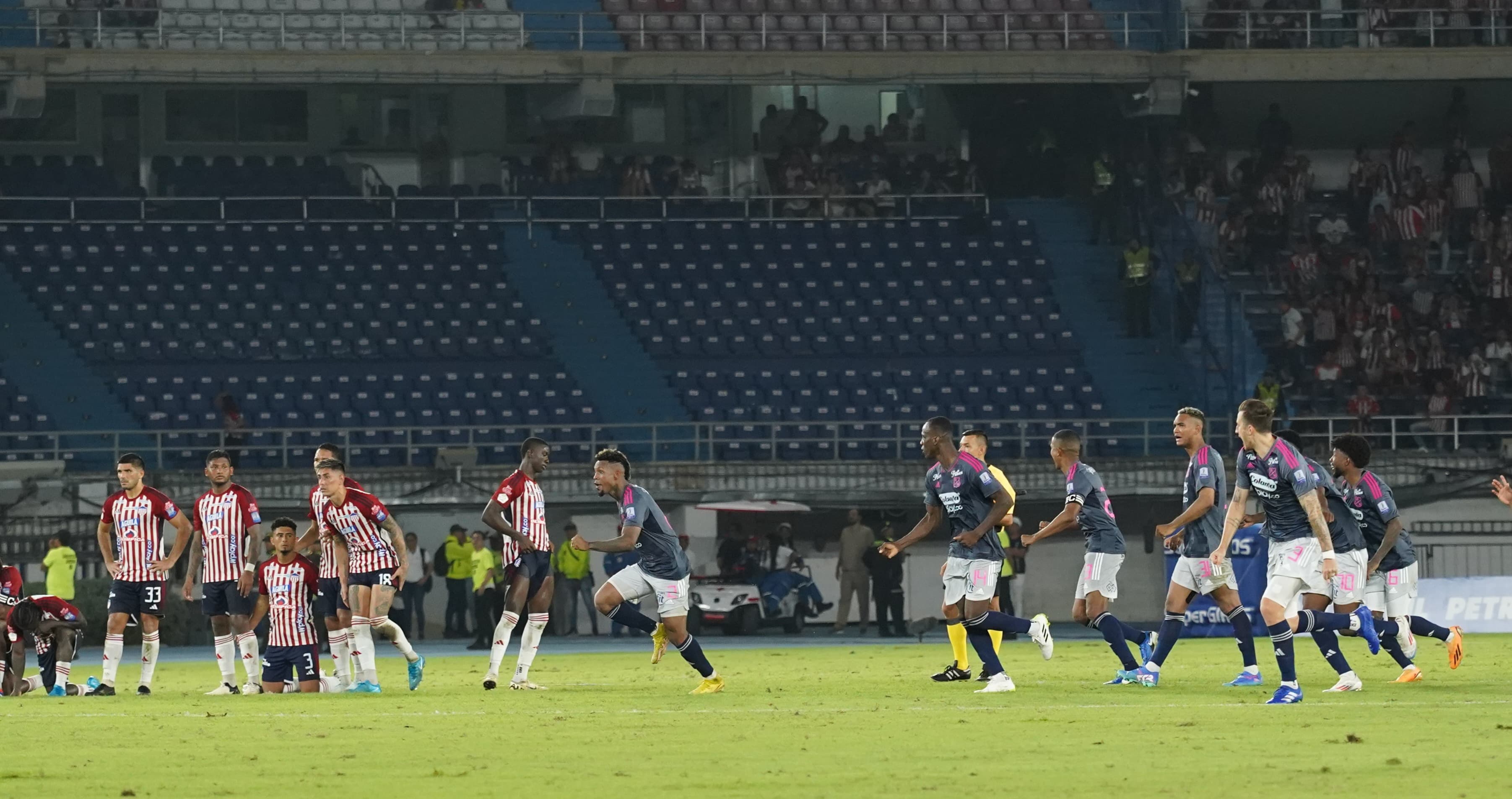 Partido de Junior y DIM disputado este miércoles en el Metropolitano.