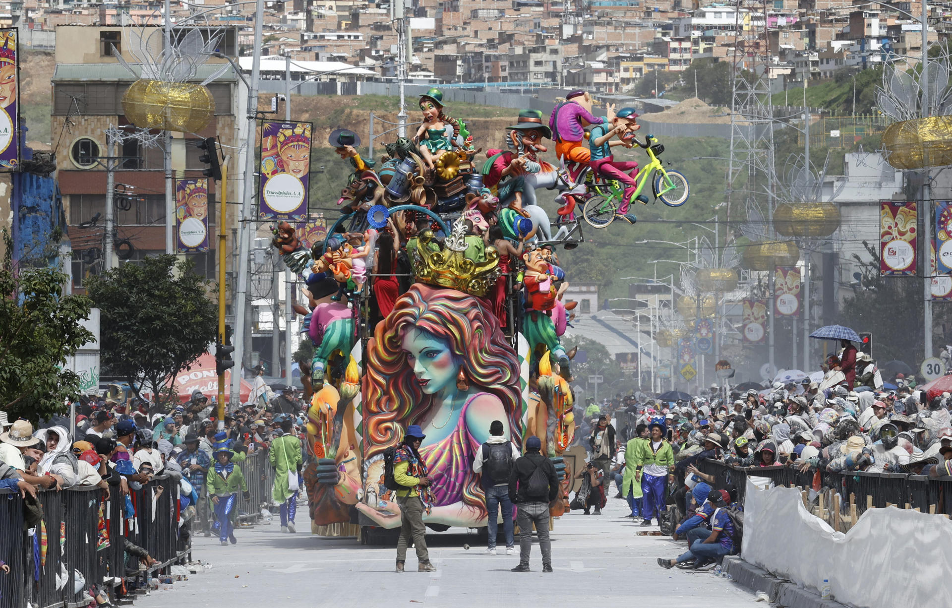 Carrozas del carnaval de Negros y Blancos de Pasto. 