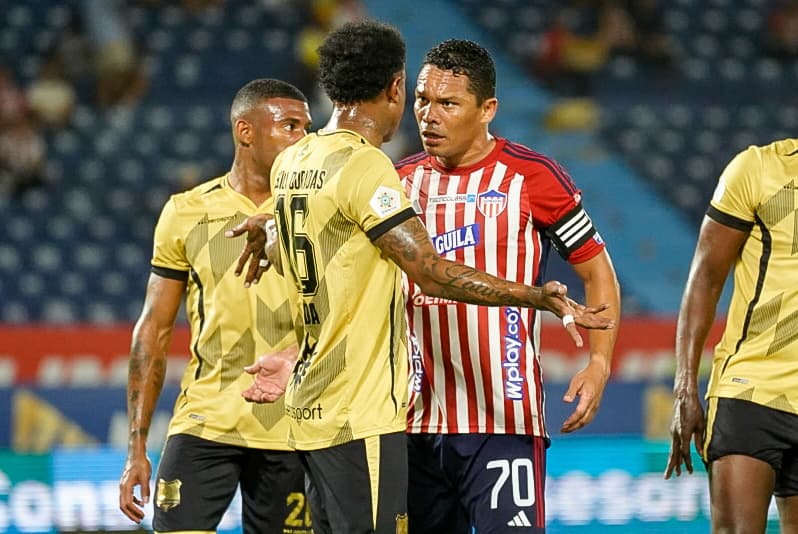 Aspecto del partido entre Junior y Águilas Doradas. 