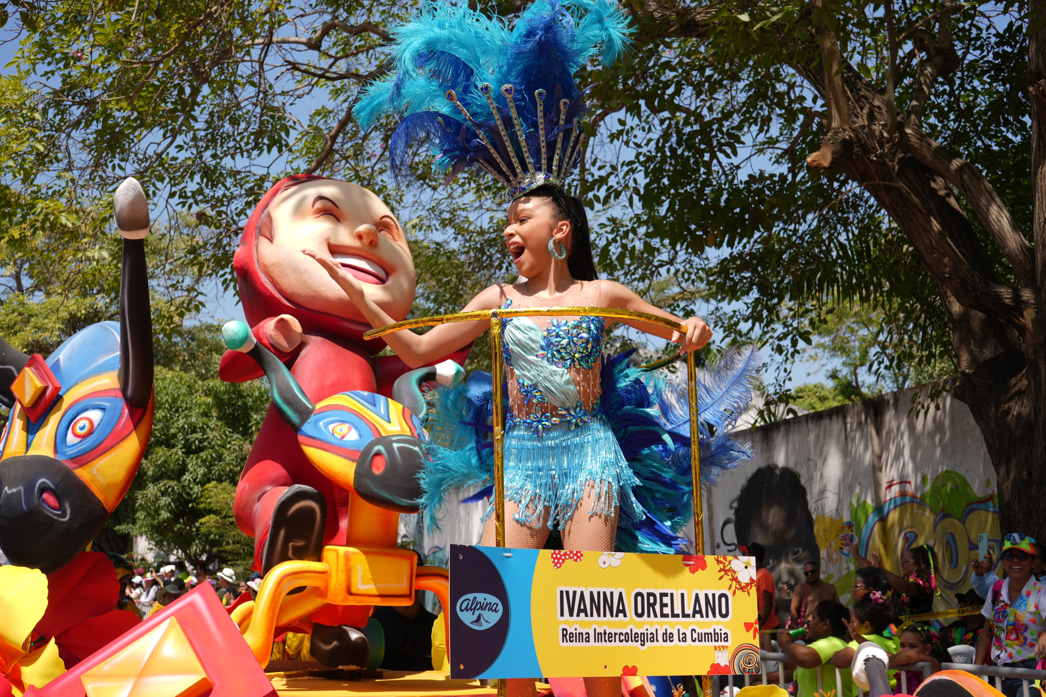 Ivanna Orellano, Reina Intercolegial de la Cumbia.