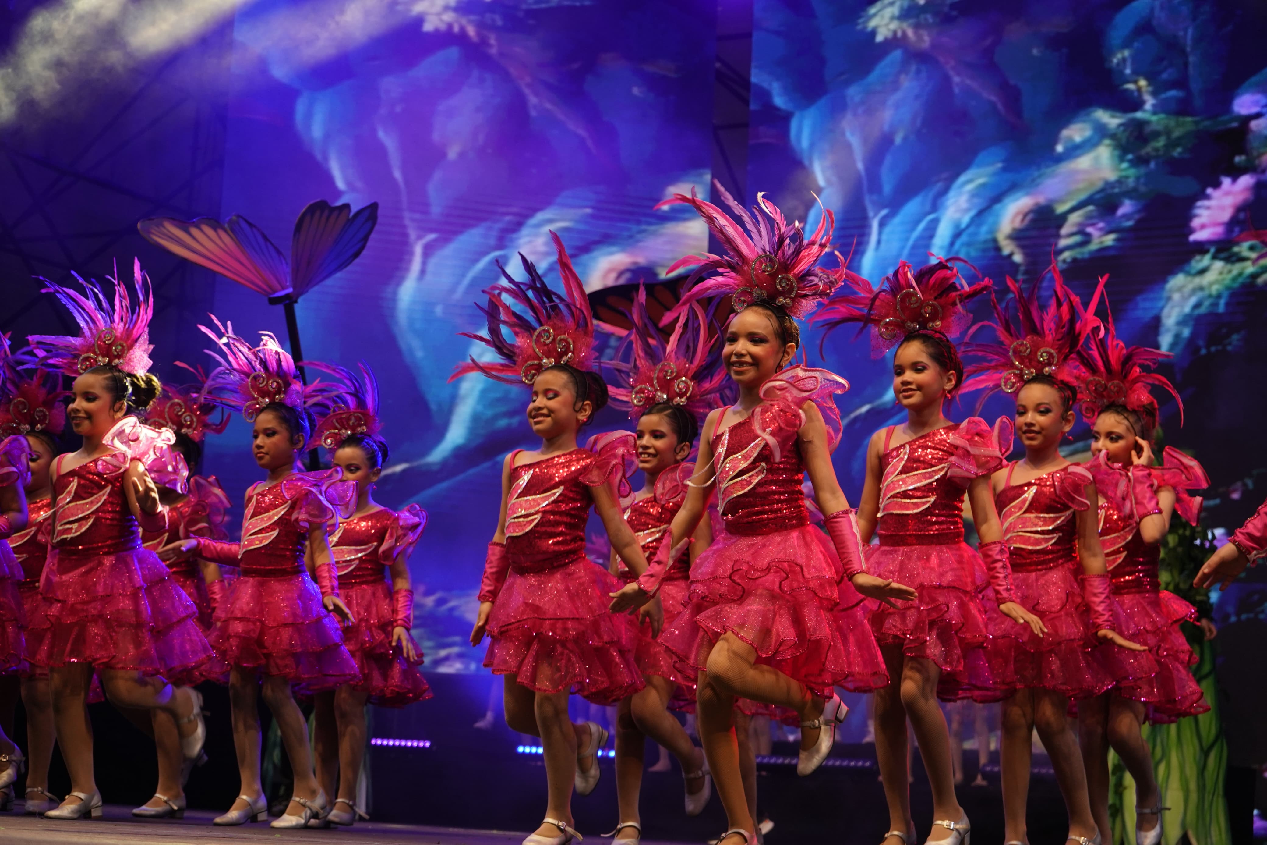 Coronación de los reyes infantiles 2025.