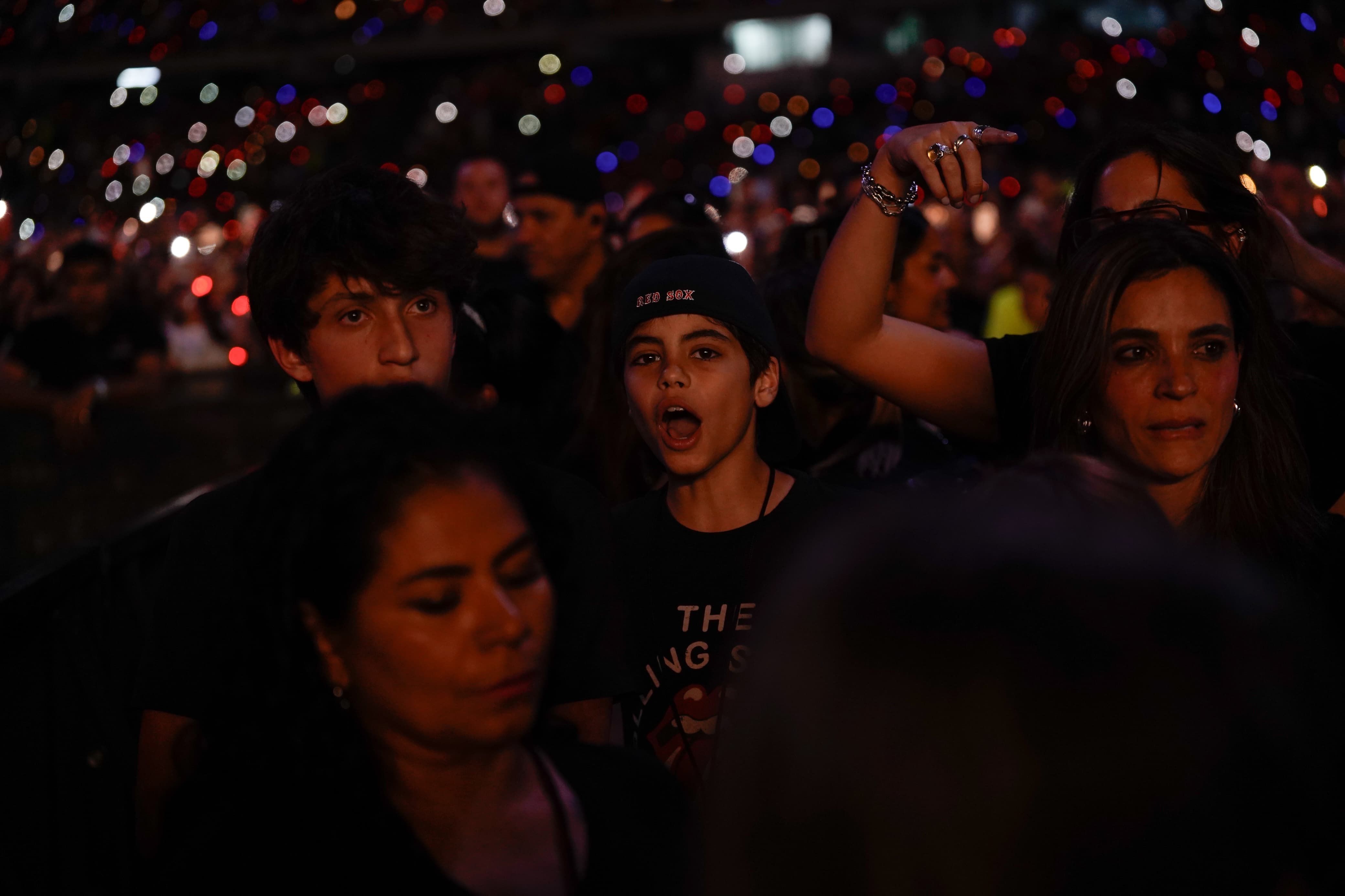 Milan, el hijo mayor de Shakira, también disfrutó del concierto de su mamá.