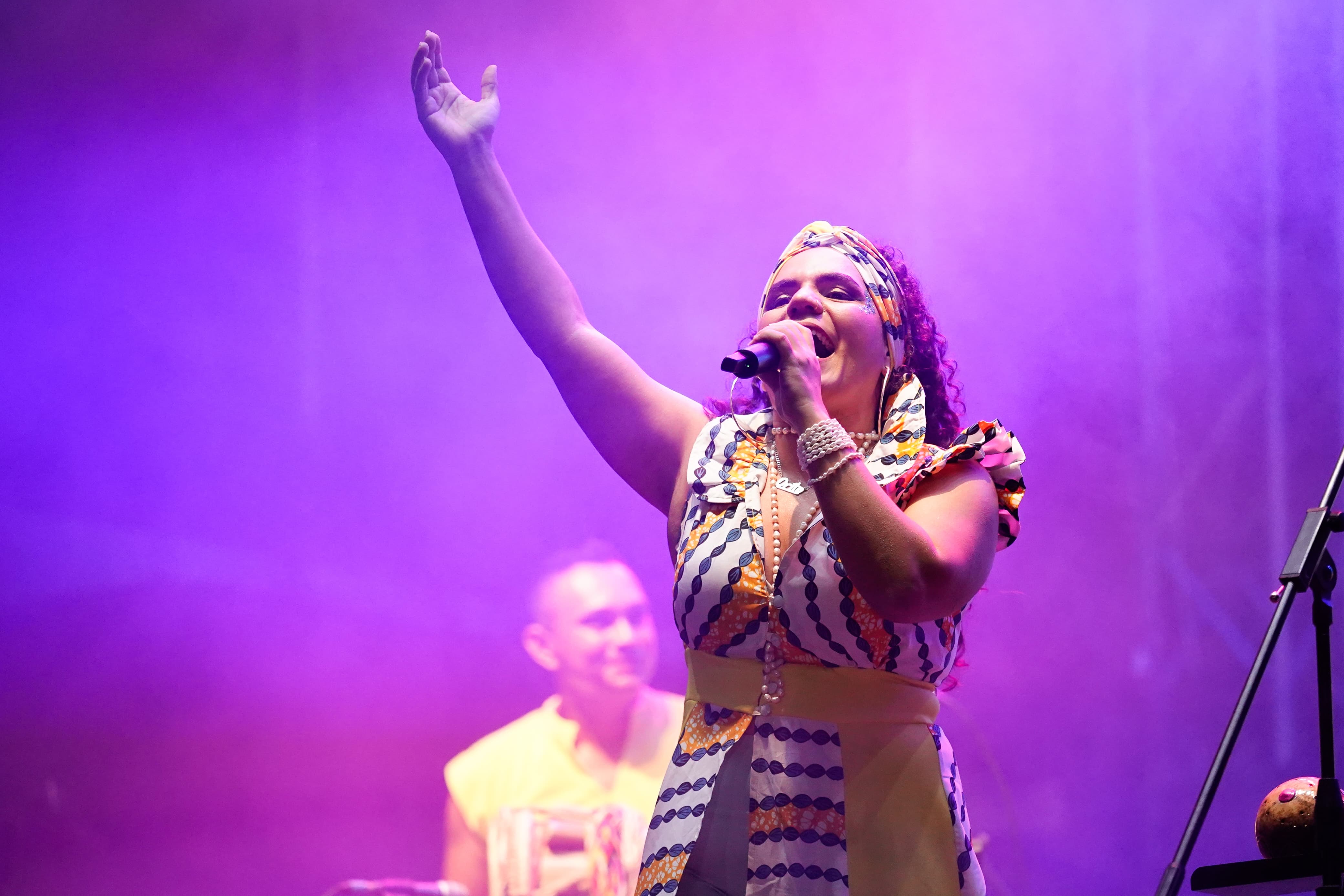 Orito Cantora y Jenn del Tambo