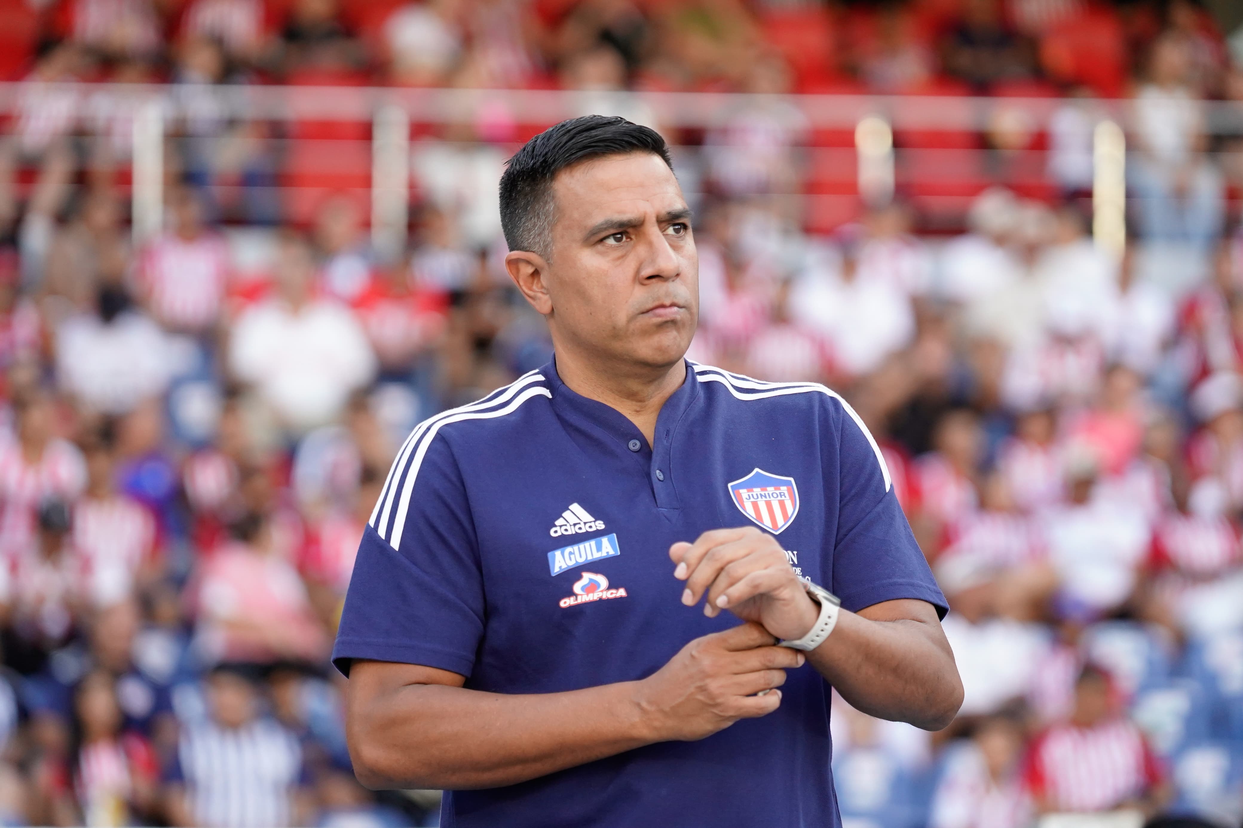 El técnico César Farías.