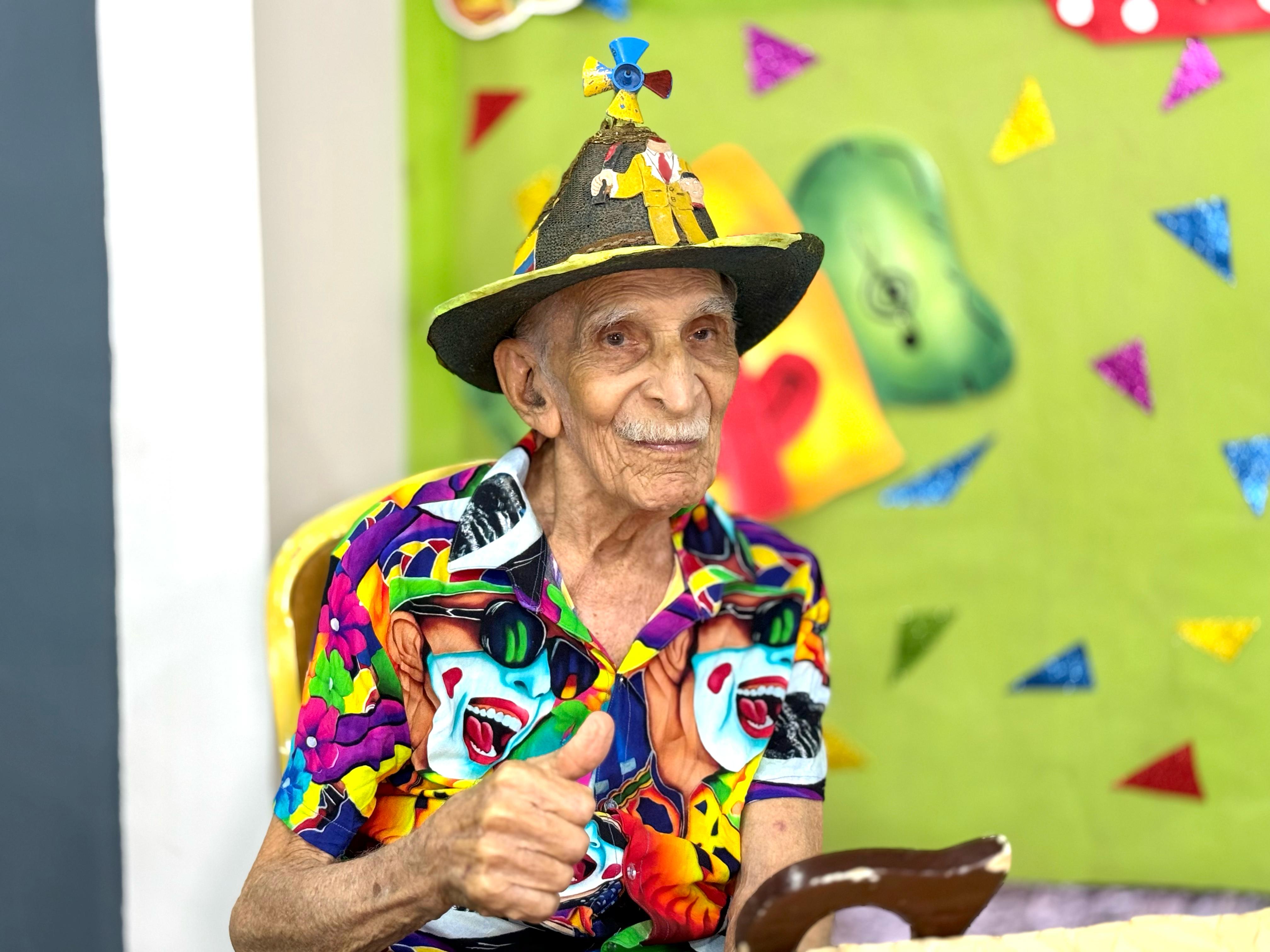 Ismael Guillermo Escorcia Medina, creador del disfraz