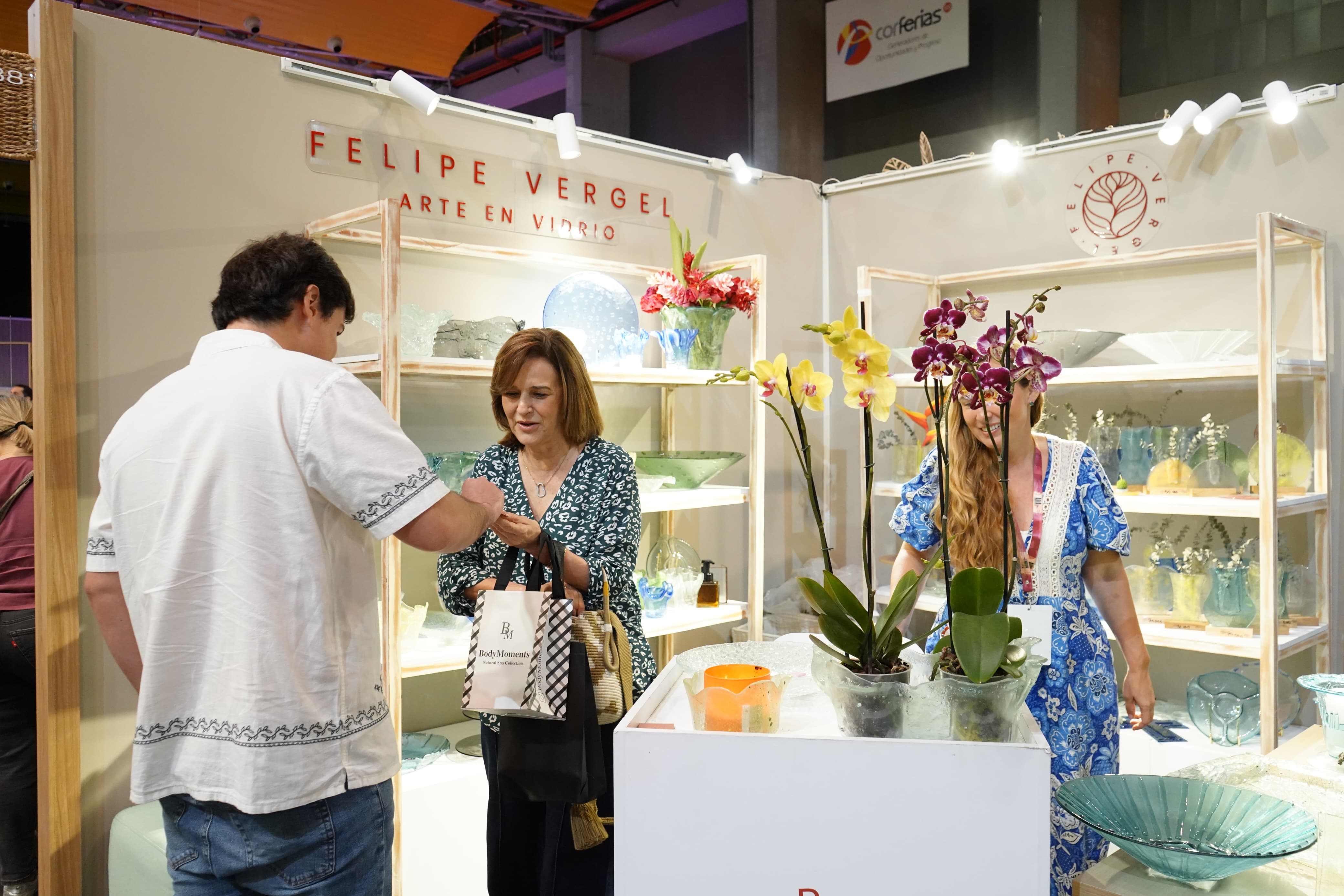 Asistentes a la Feria AMA. 