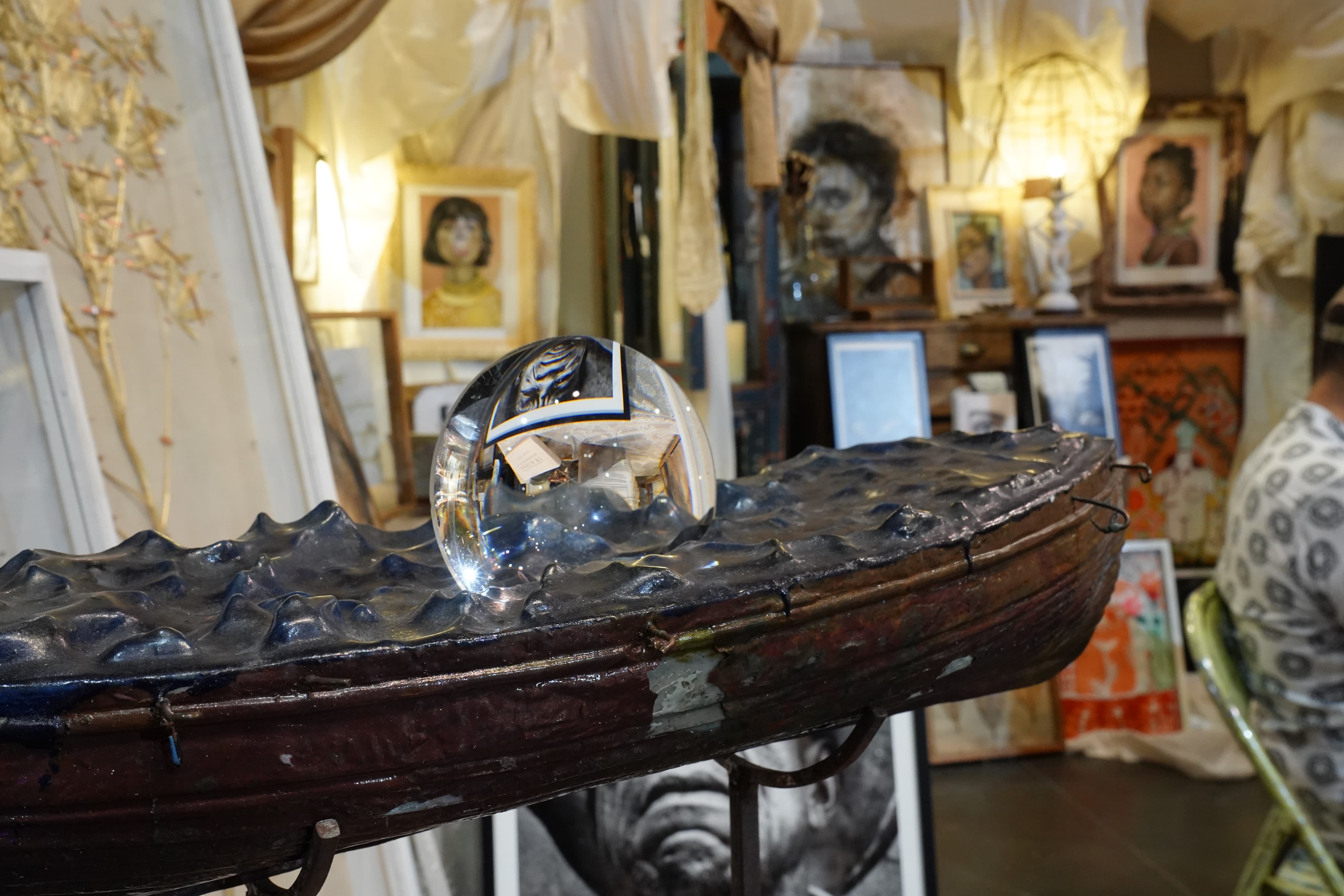 Artesanías hechas a mano en la Feria AMA. 