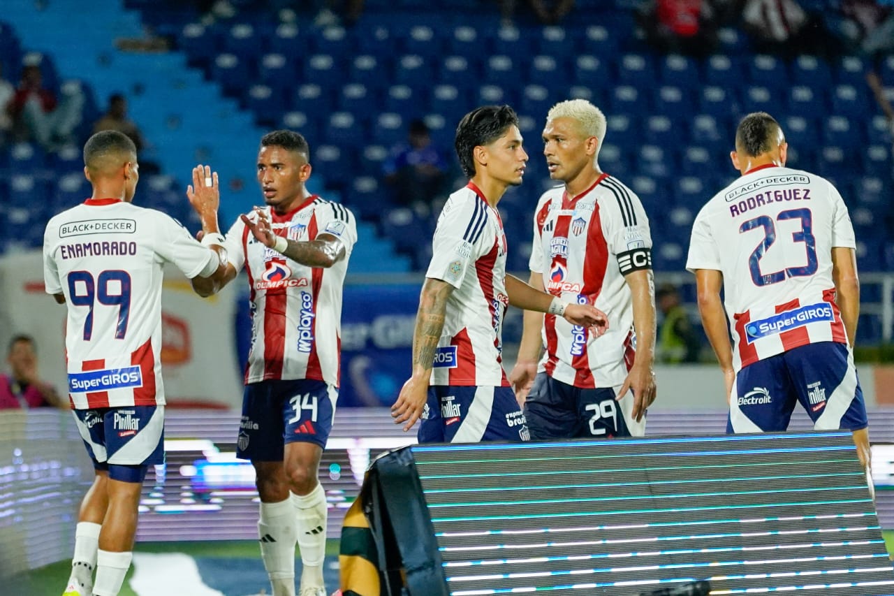 Aspecto del partido entre Junior y Fortaleza. 