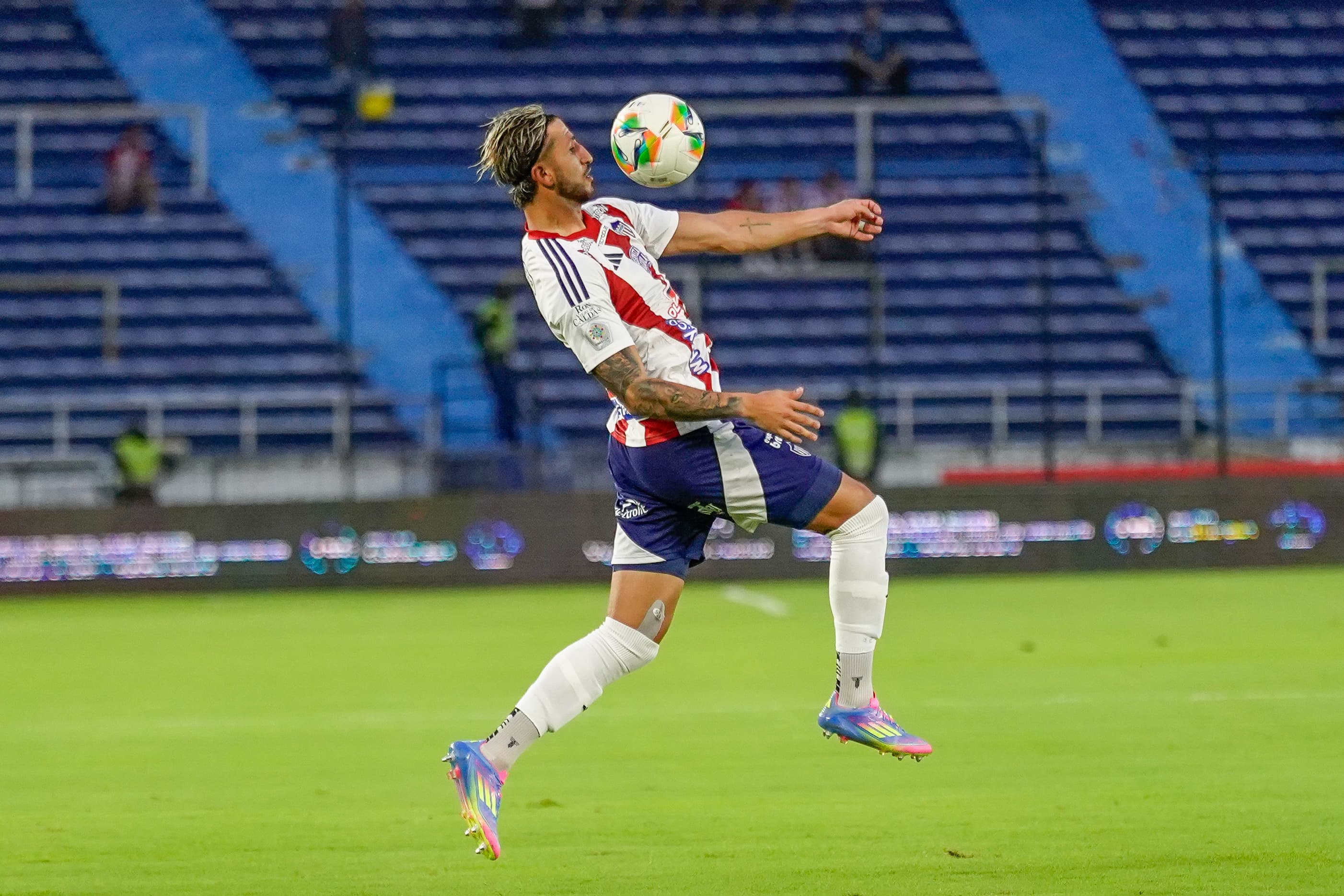 Aspecto del partido entre Junior y Fortaleza. 