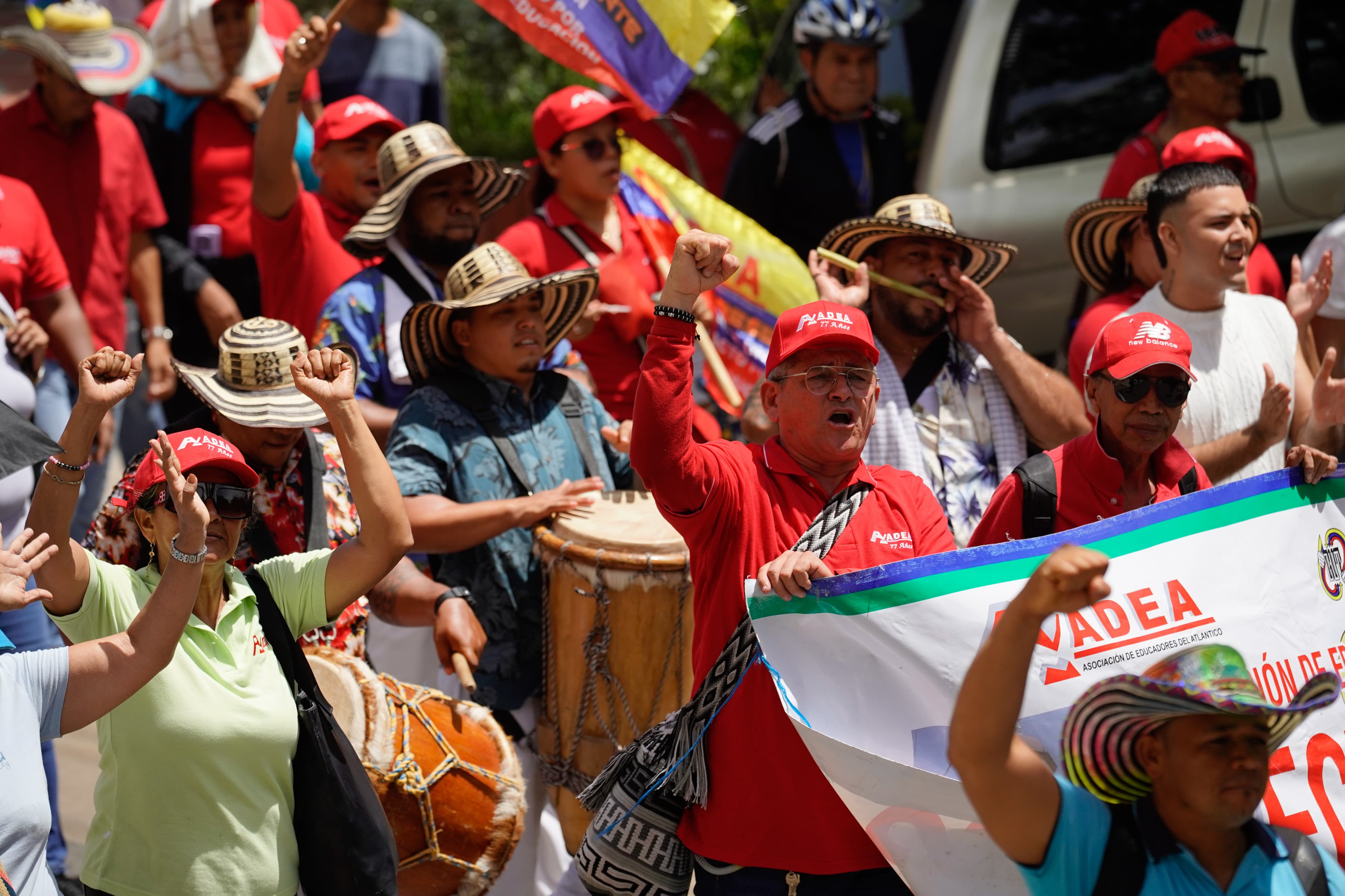 Centrales obreras y organizaciones sociales en segundo día de paro. 
