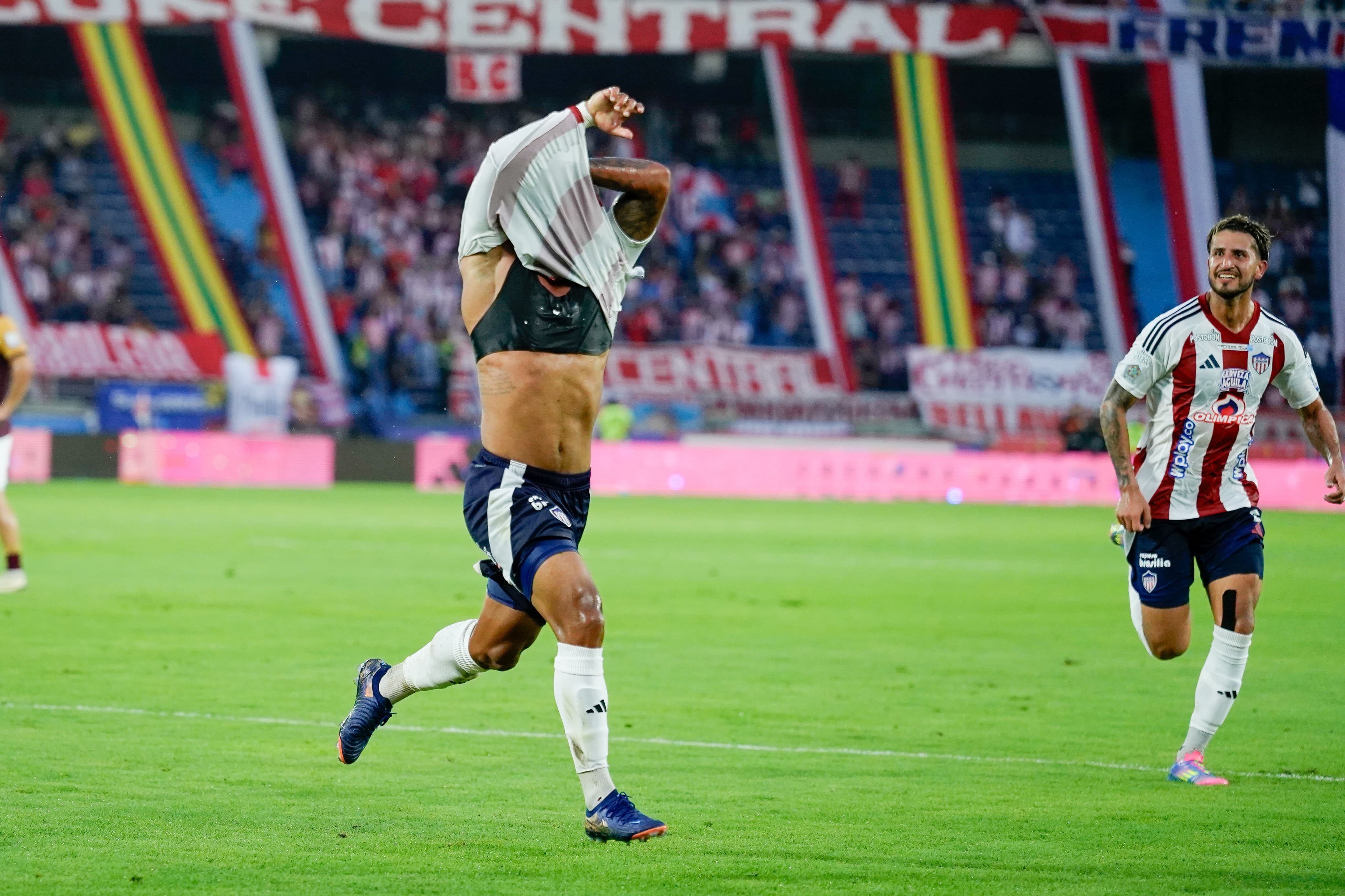 La celebración de Jhomier Guerrero.