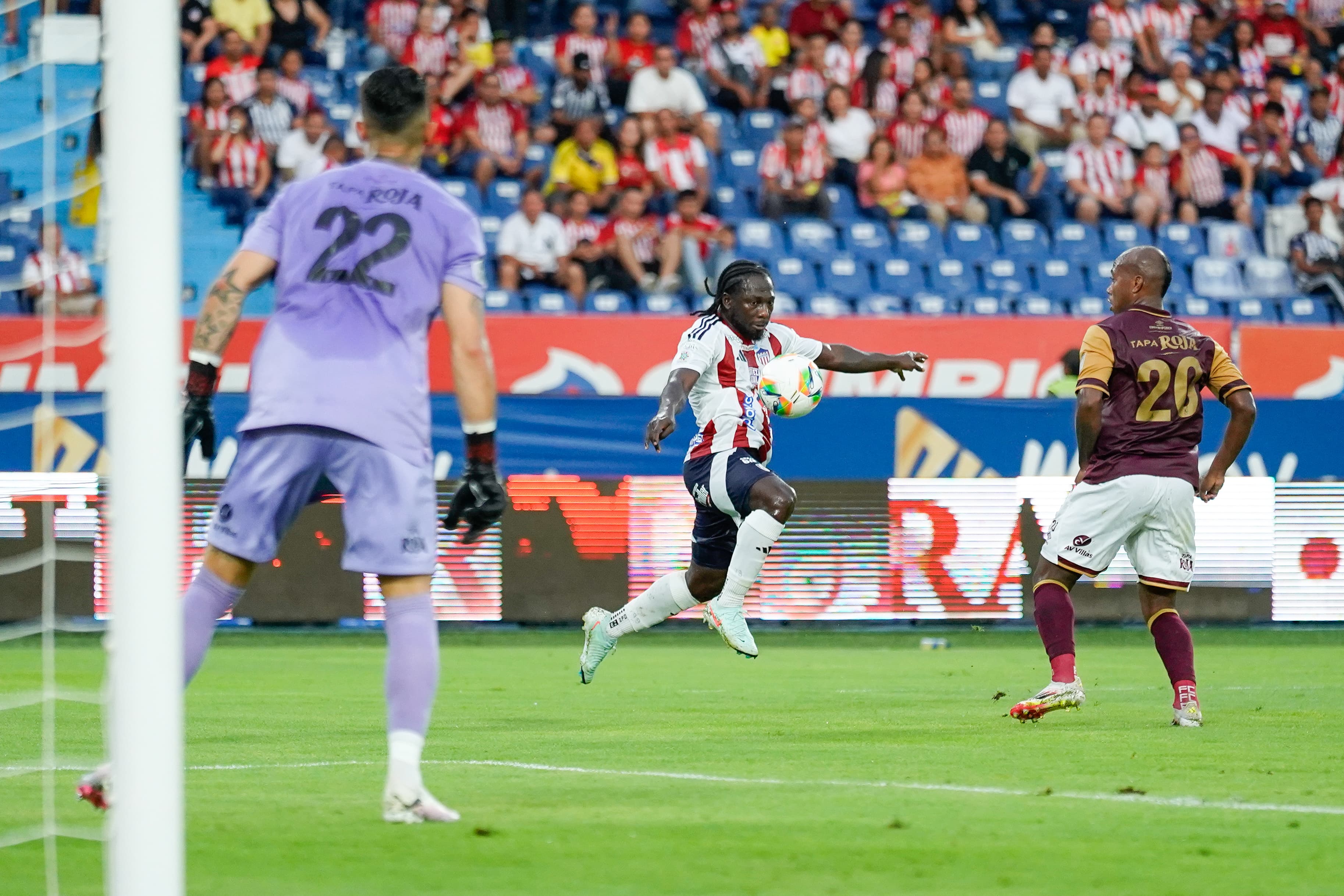 Jugada de ataque de Chará.