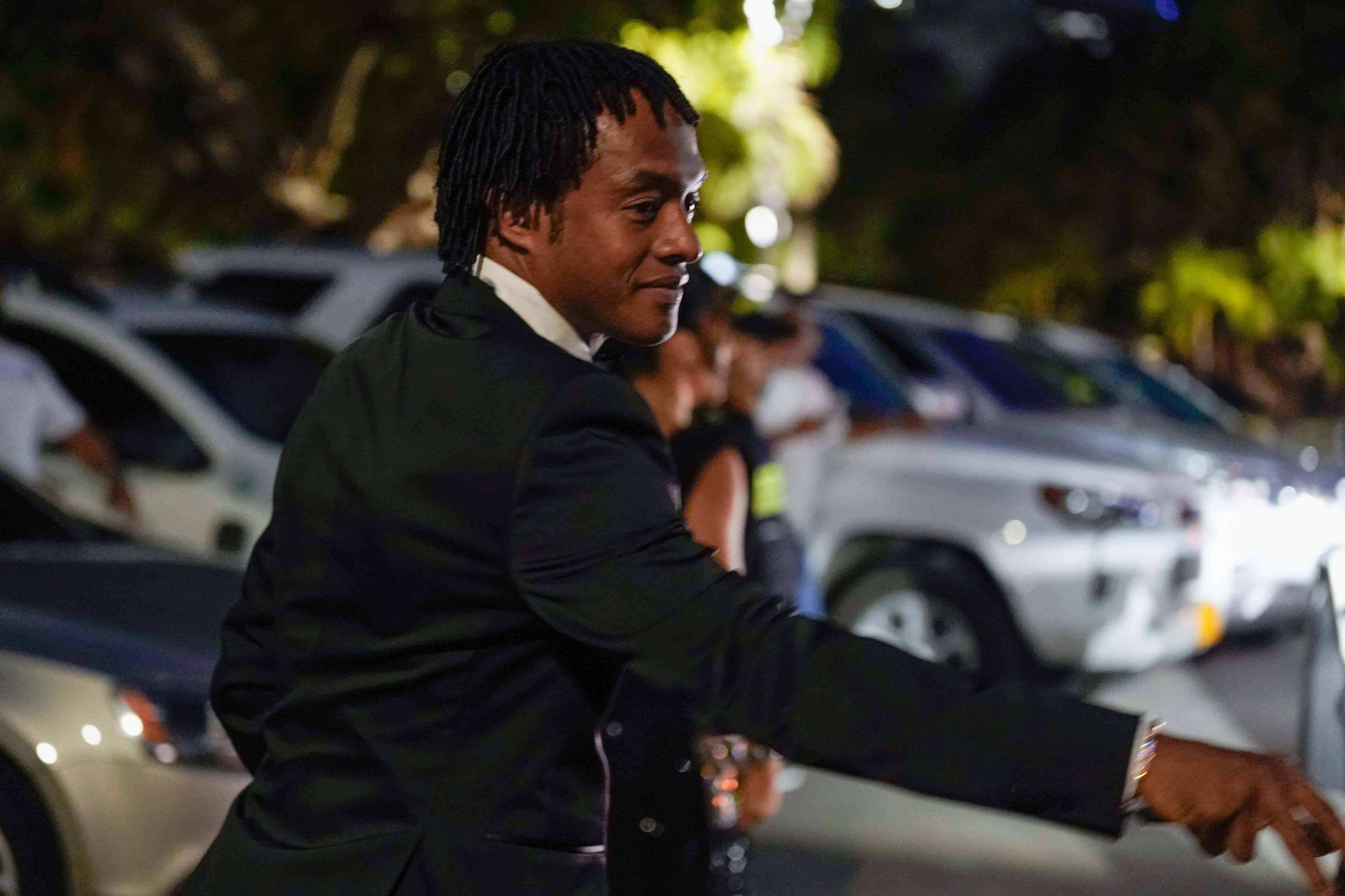 Juan Guillermo Cuadrado asistiendo al matrimonio.