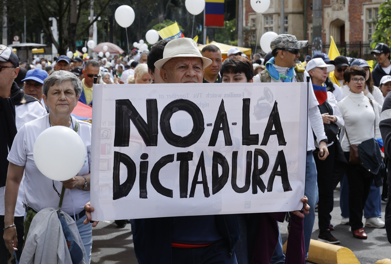 La 'Marcha del silencio' en Bogotá.