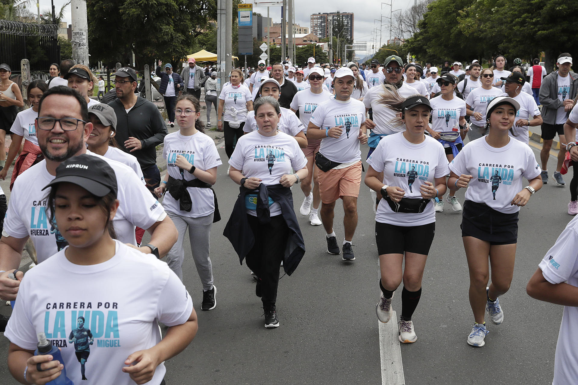 Miles de colombianos decidieron salir a las calles de más de 20 ciudades.