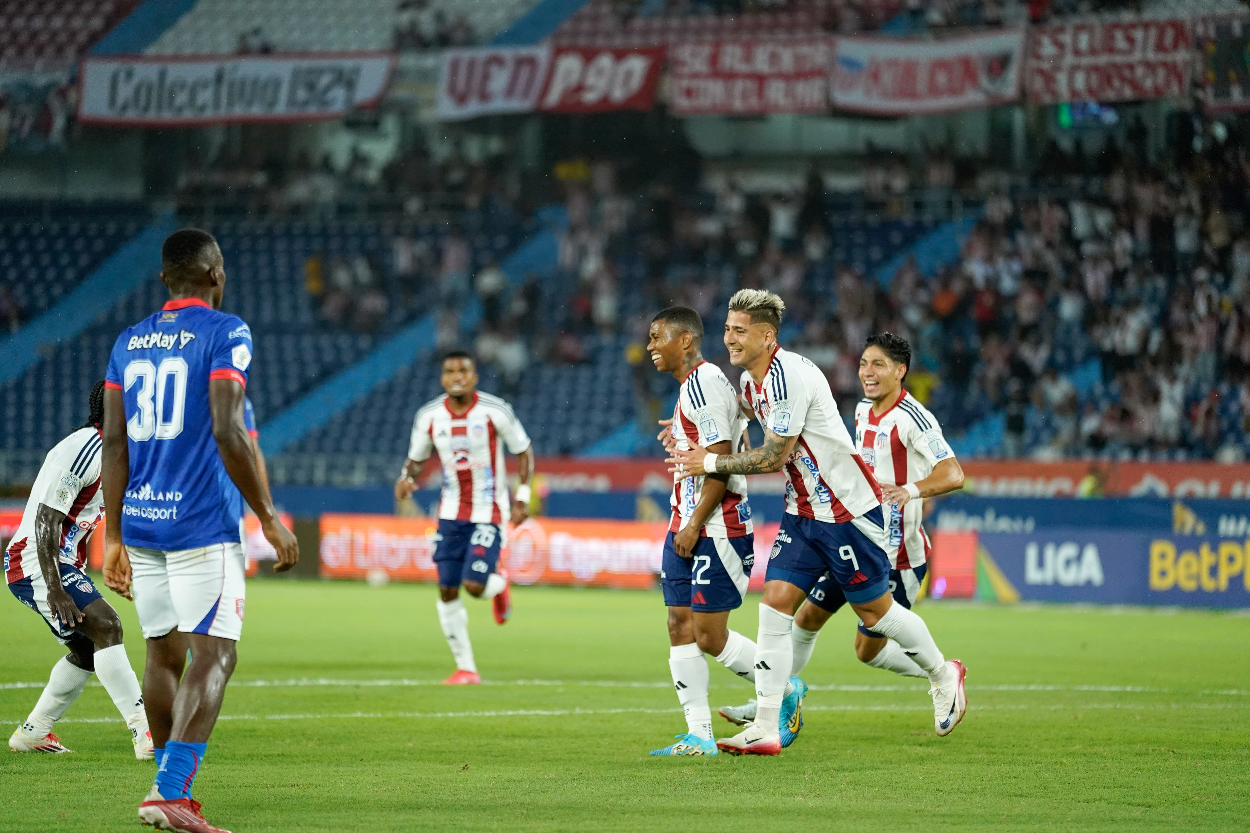 Celebración de Jesús Rivas de su gol.