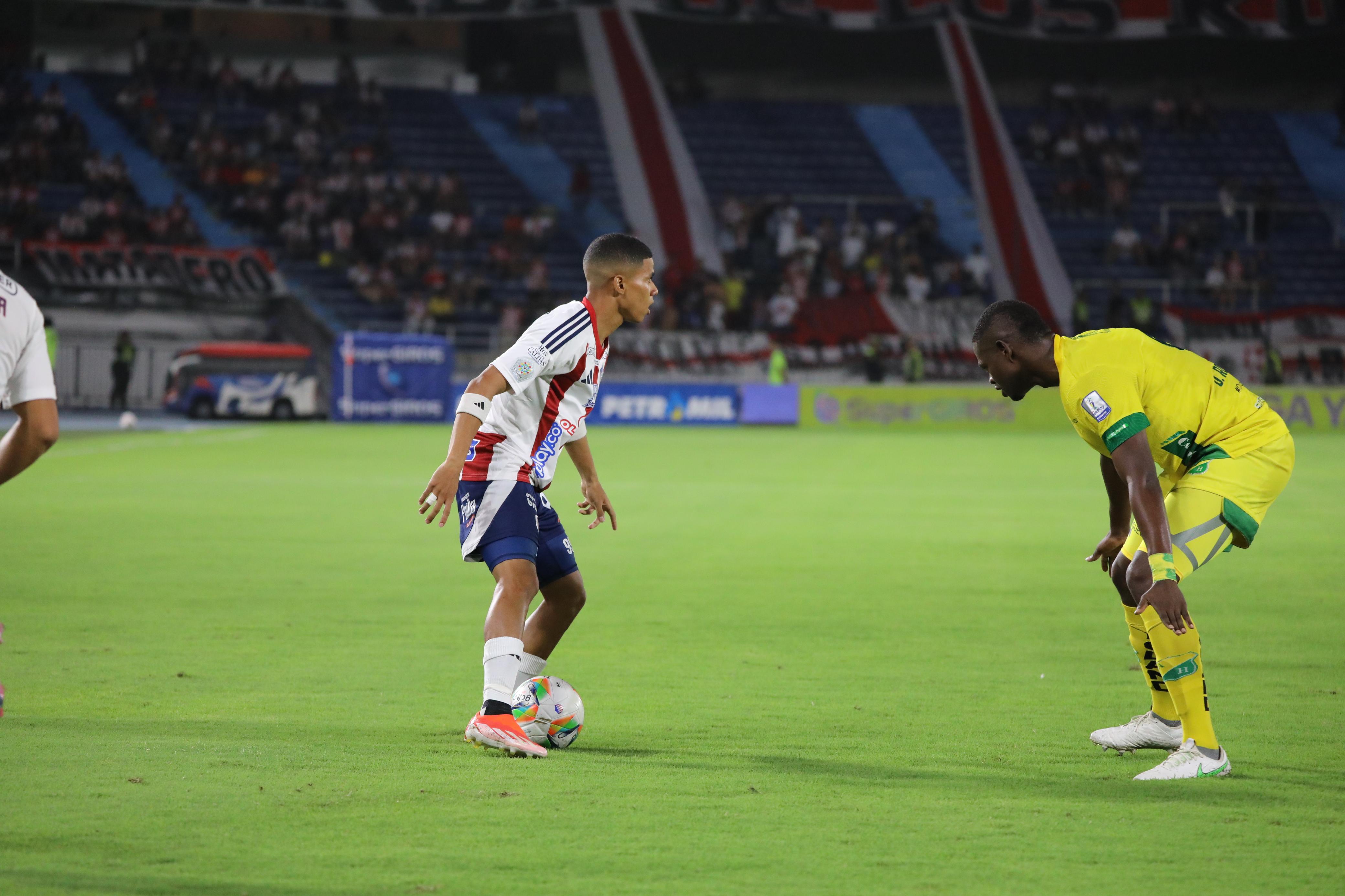 Enamorado encarando a un rival.