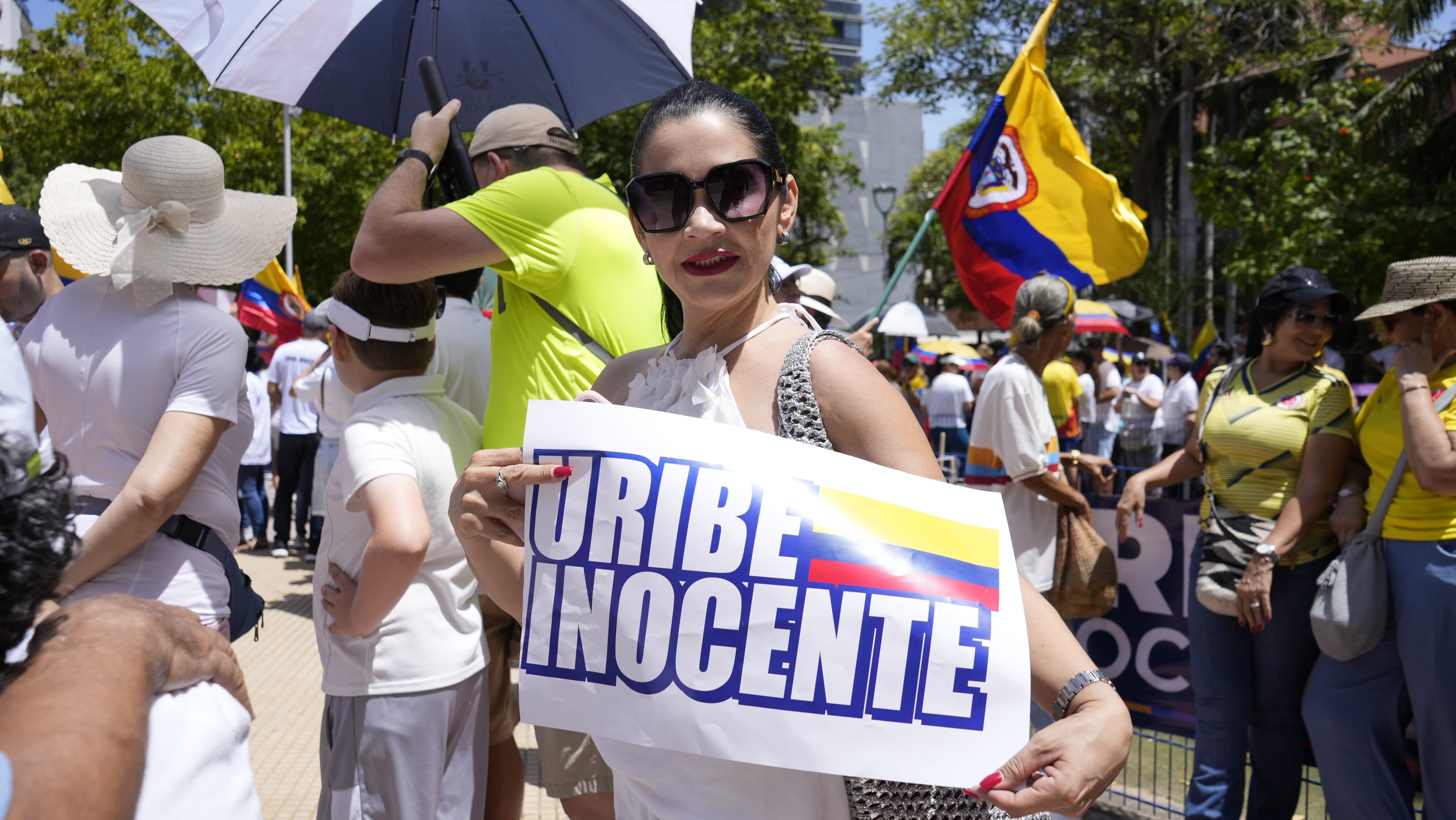Protesta de seguidores de Álvaro Uribe en Barranquilla.