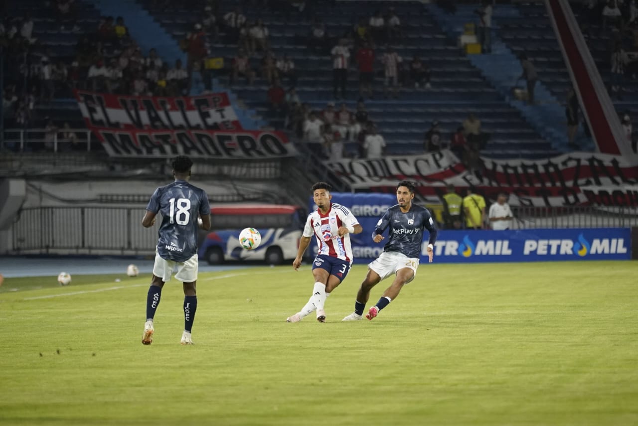 Edwin Herrera comenzó el juego como lateral derecho.