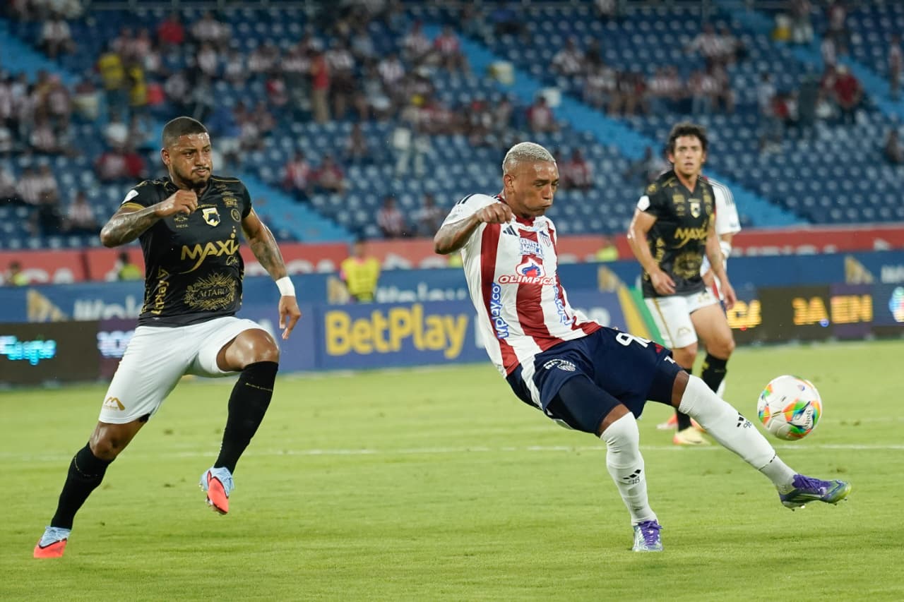 Aspecto del partido esta noche en el Mretropolitano. 