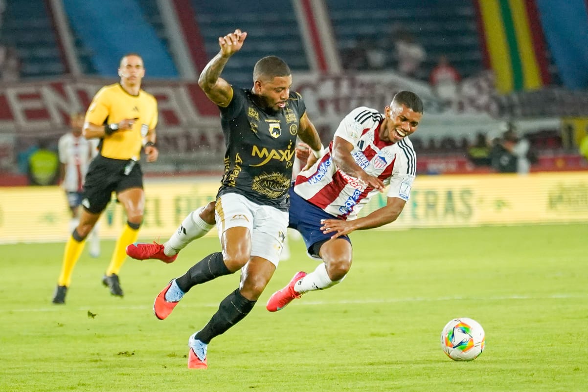 Aspecto del partido esta noche en el Mretropolitano. 