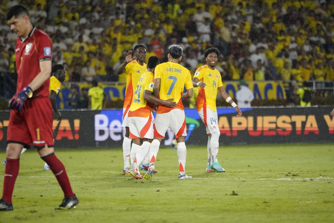 Colombia acabó una racha de seis partidos sin ganar.