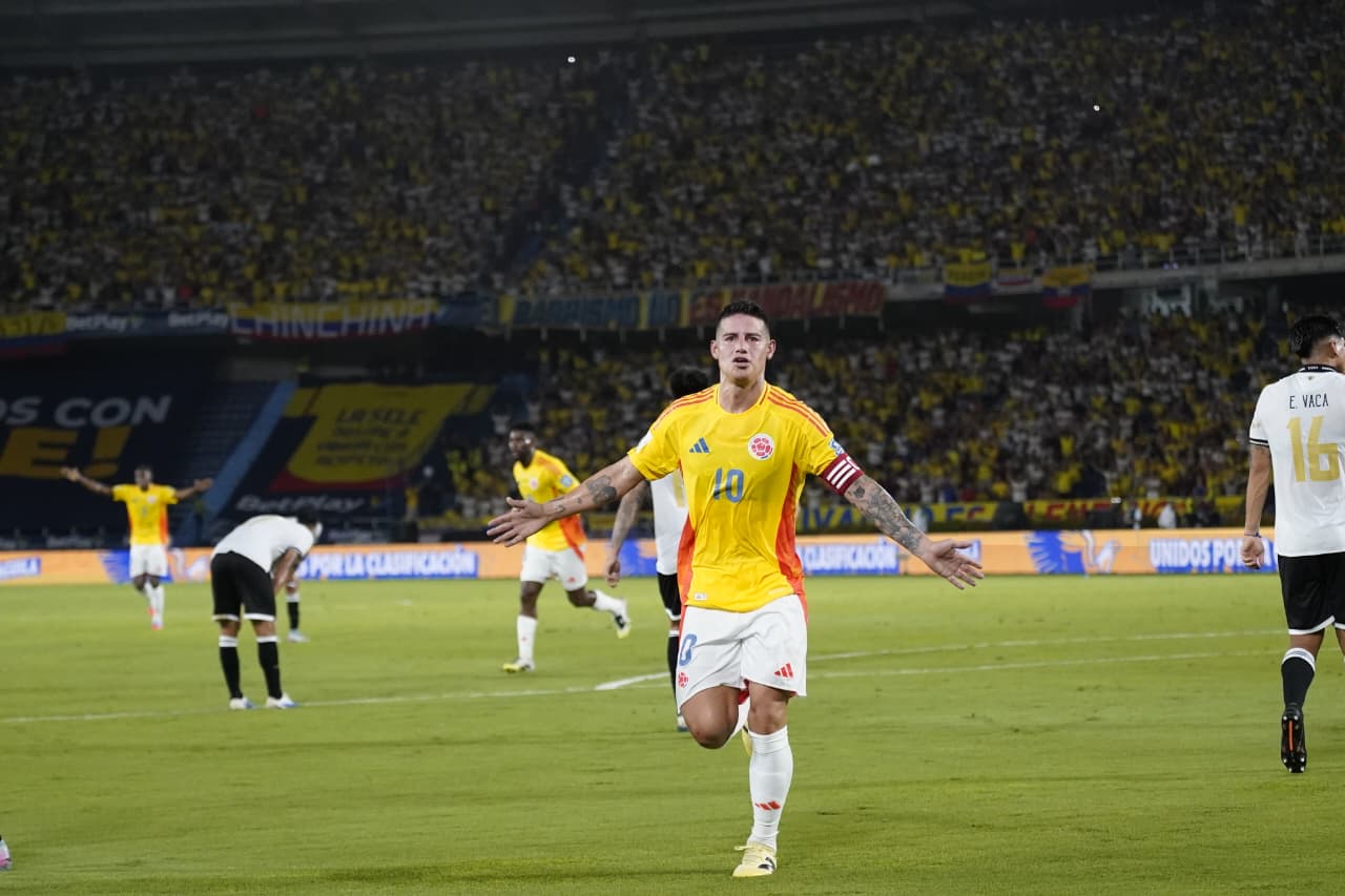 Festejo del capitán James Rodríguez.