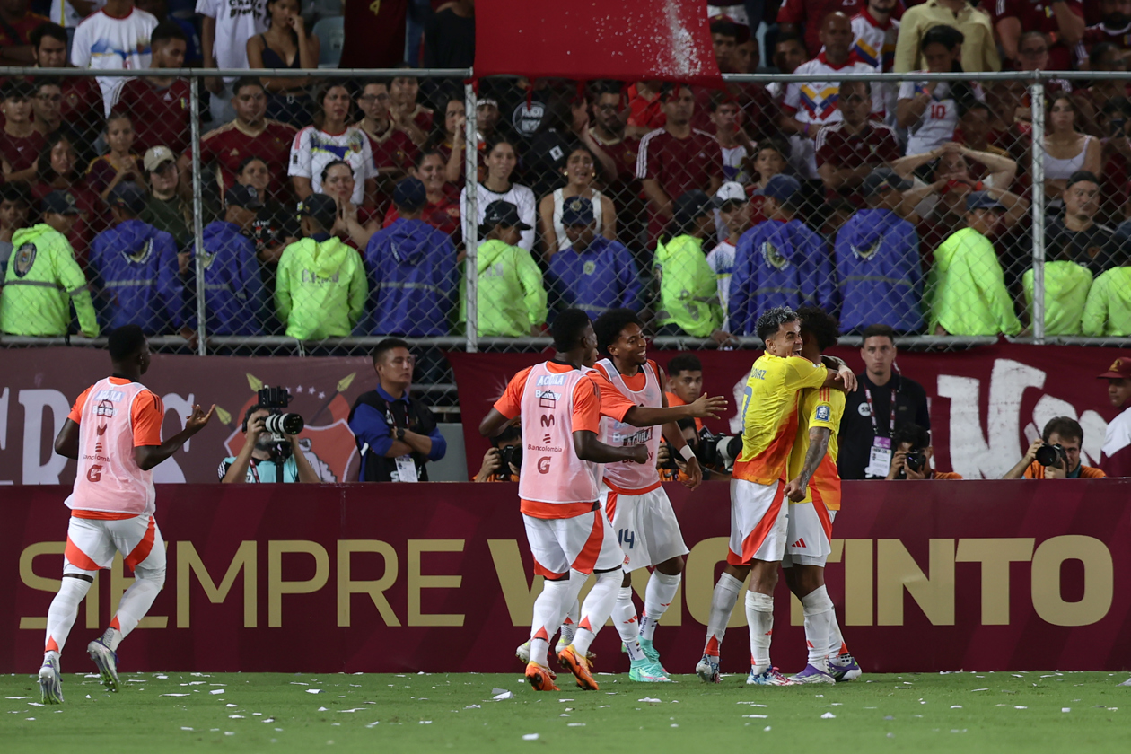 Celebración de uno de los goles de Luis Suárez.