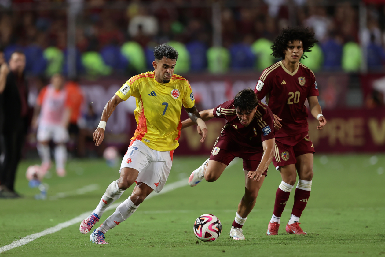 Luis Díaz tuvo varias opciones de gol.