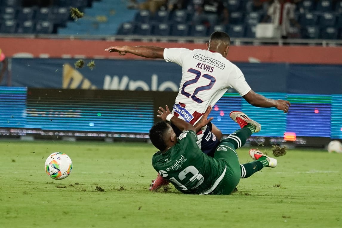 Aspecto del partido entre Junior y Equidad. 