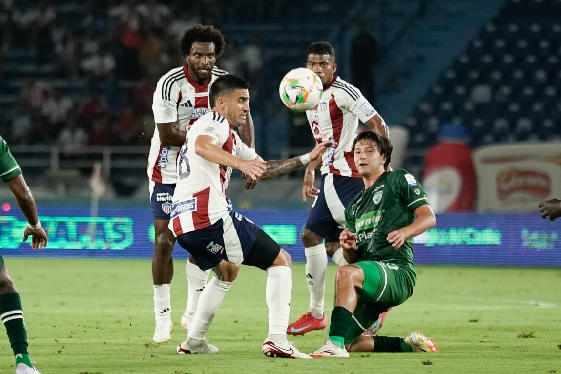 Aspecto del partido entre Junior y Equidad. 