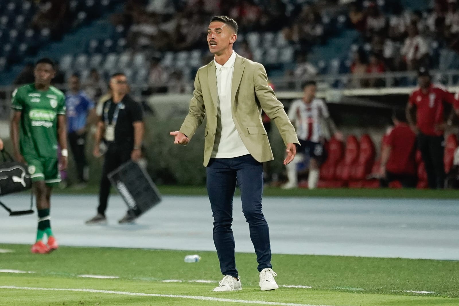 Aspecto del partido entre Junior y Equidad. 