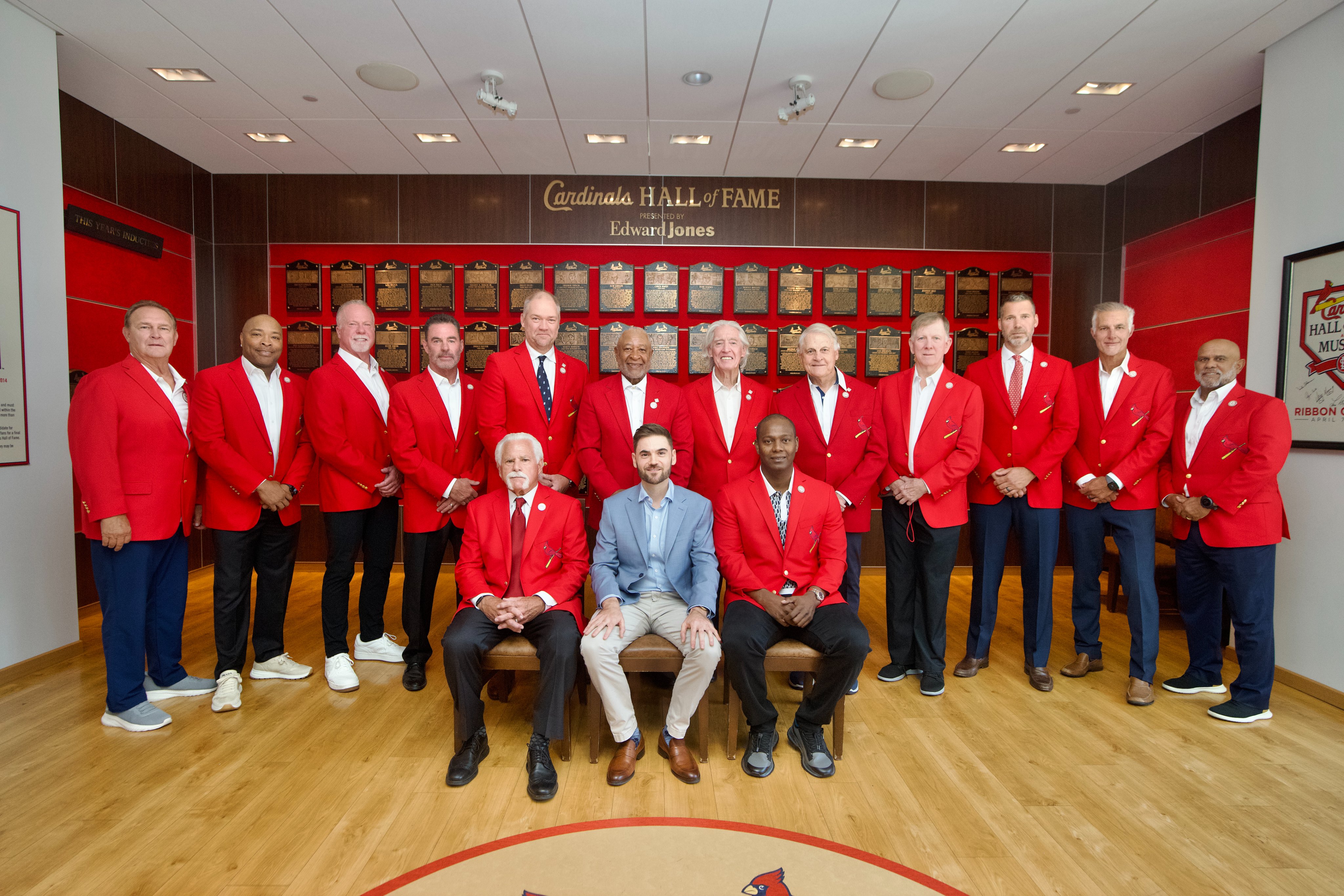 Una postal con todos los integrantes del Salón de la Fama de los Cardenales. 