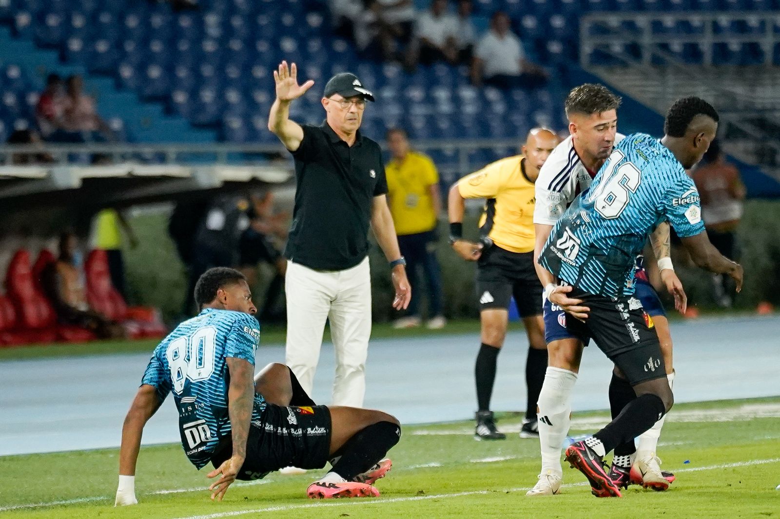 Aspecto del partido de esta noche entre Junior y Deportivo Pereira. 