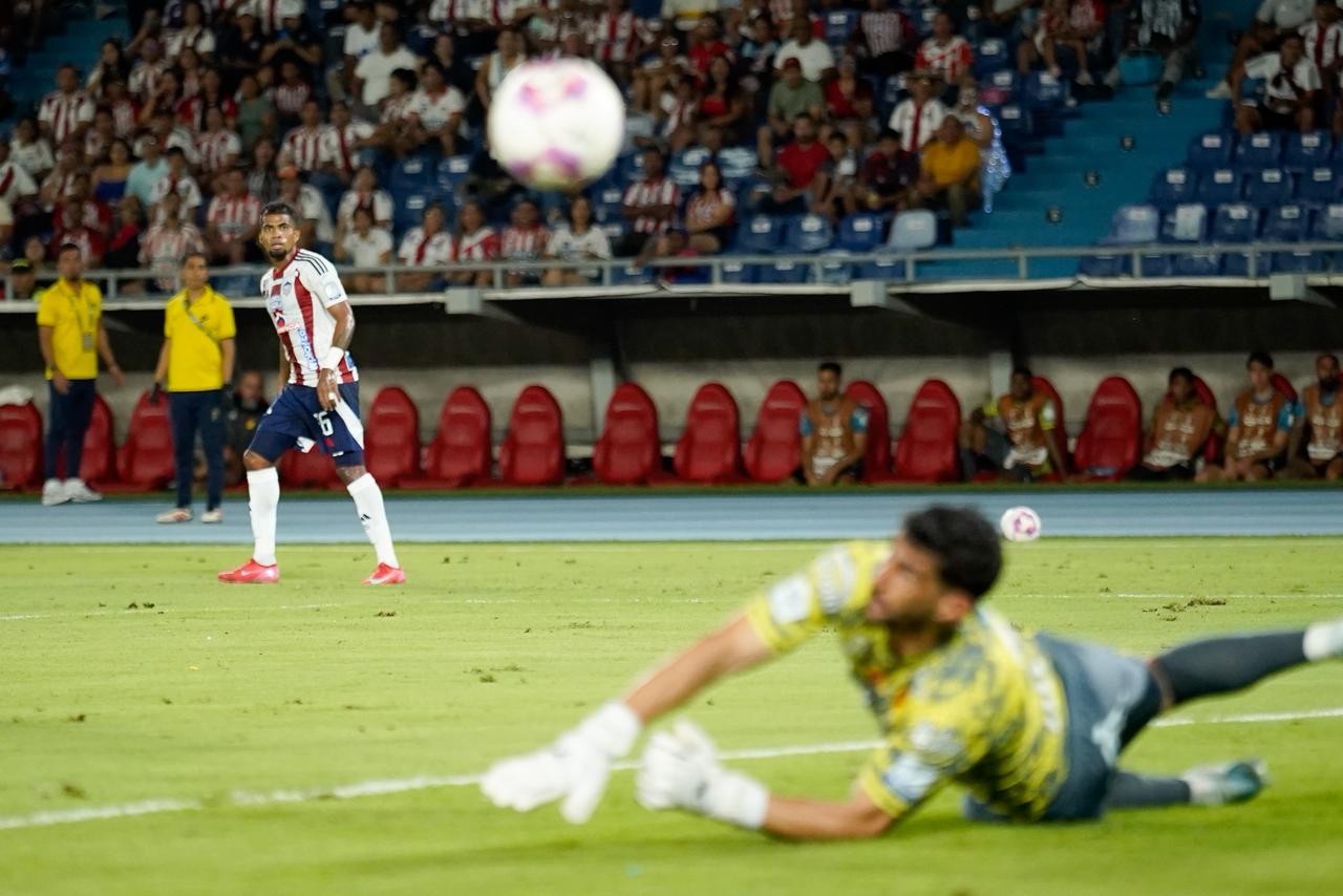 Aspecto del partido de esta noche entre Junior y Deportivo Pereira. 